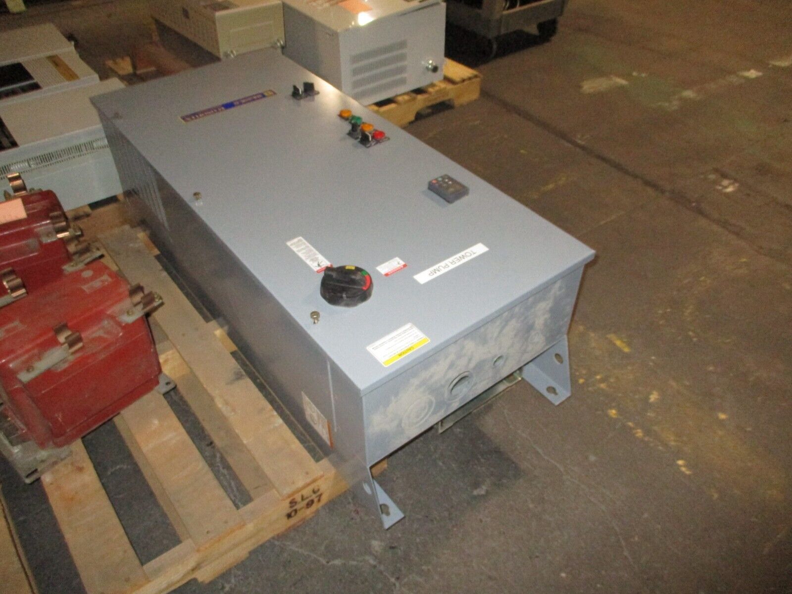 Square D Econoflex Altivar AC Drive 8839 58ENG4VY 40Hp 3Ph Used