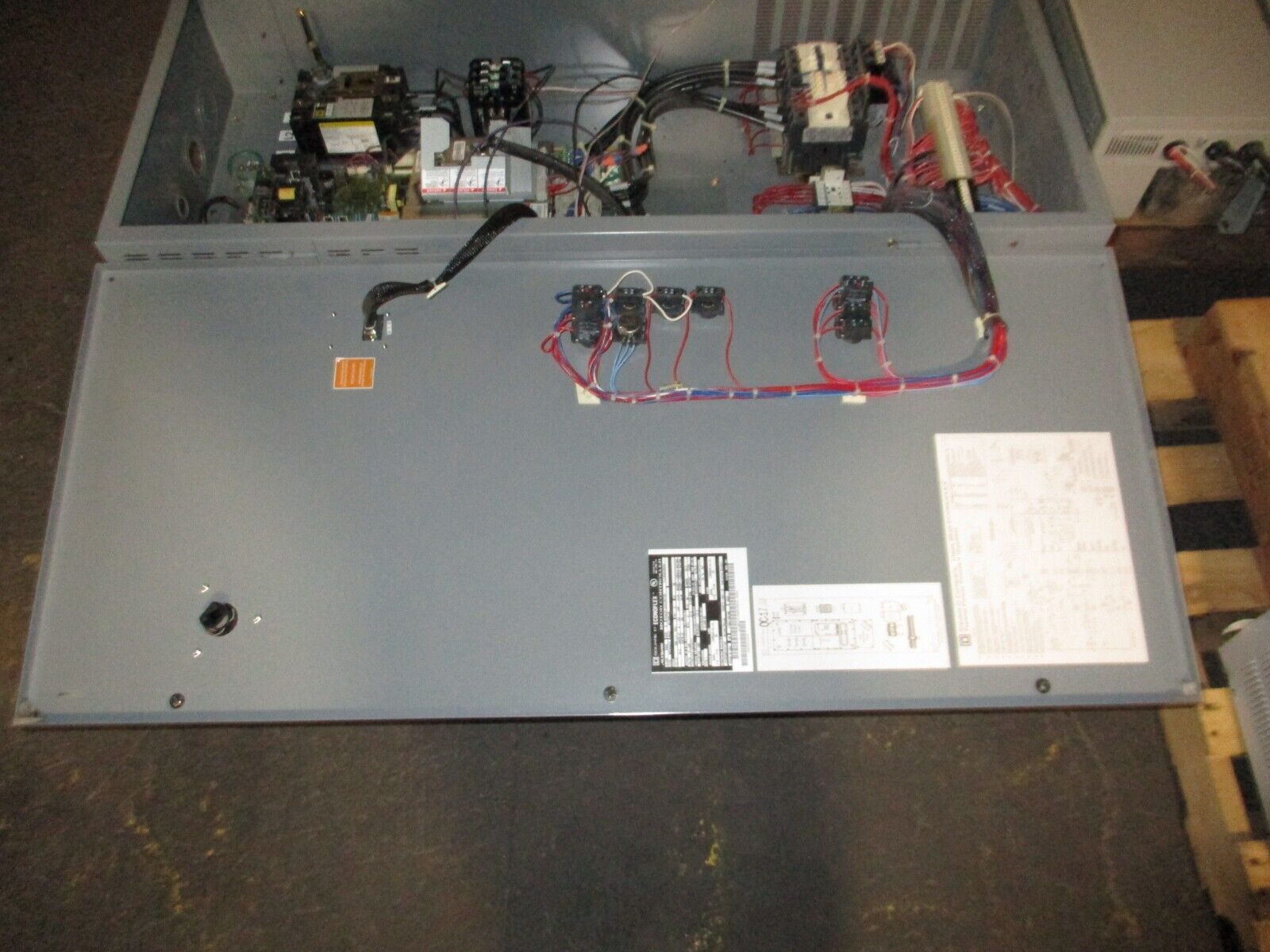 Square D Econoflex Altivar AC Drive 8839 58ENG4VY 40Hp 3Ph Used