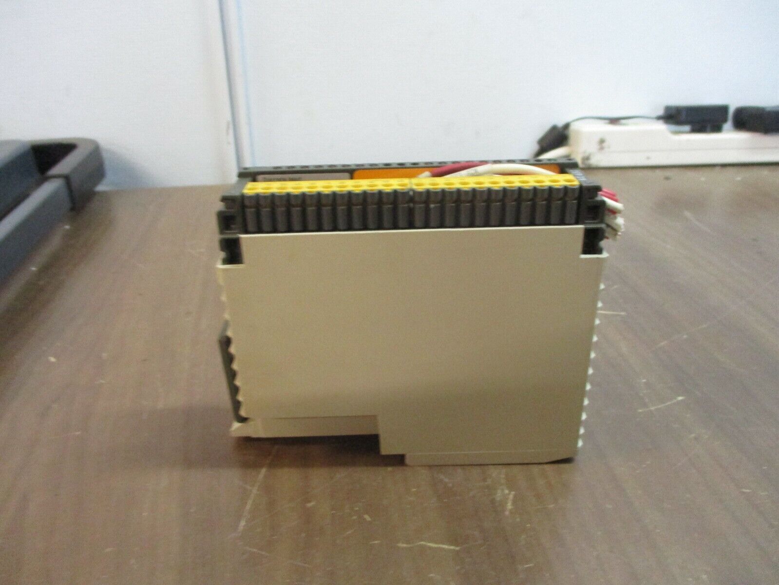 AEG Modicon Discrete Input Module DEP218/AS-BDEP-218 16X 115VAC Used