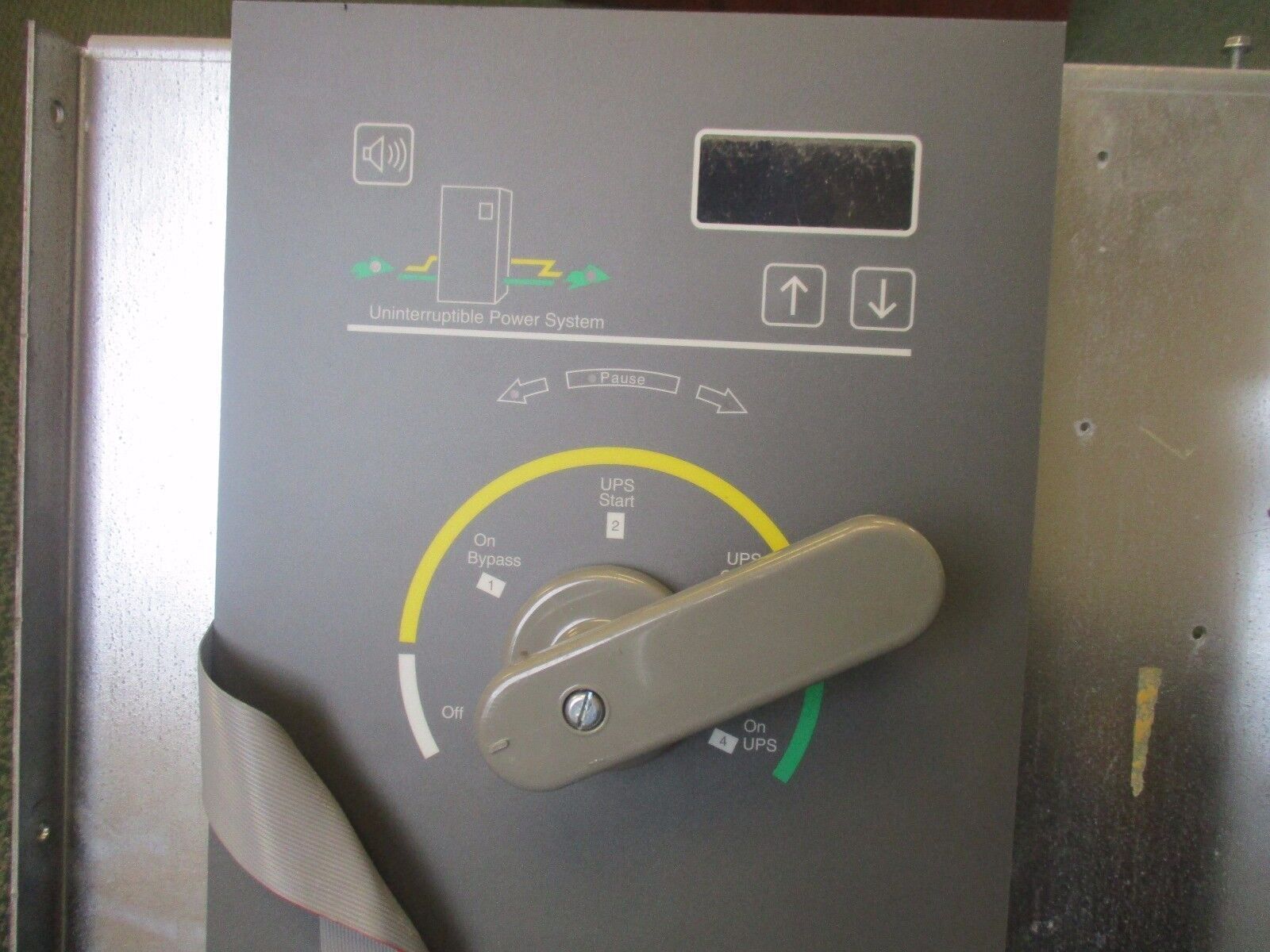 Salzer Rotory Switch For UPS S825 240A 480V Used