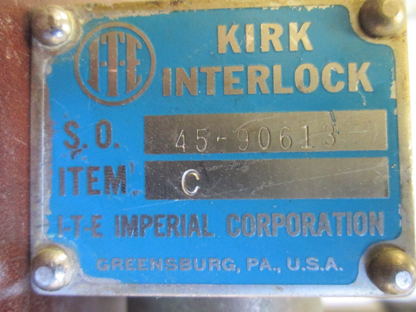 Kirk Interlock 45-90613 Stab Length: 2" to 2-3/4" Used