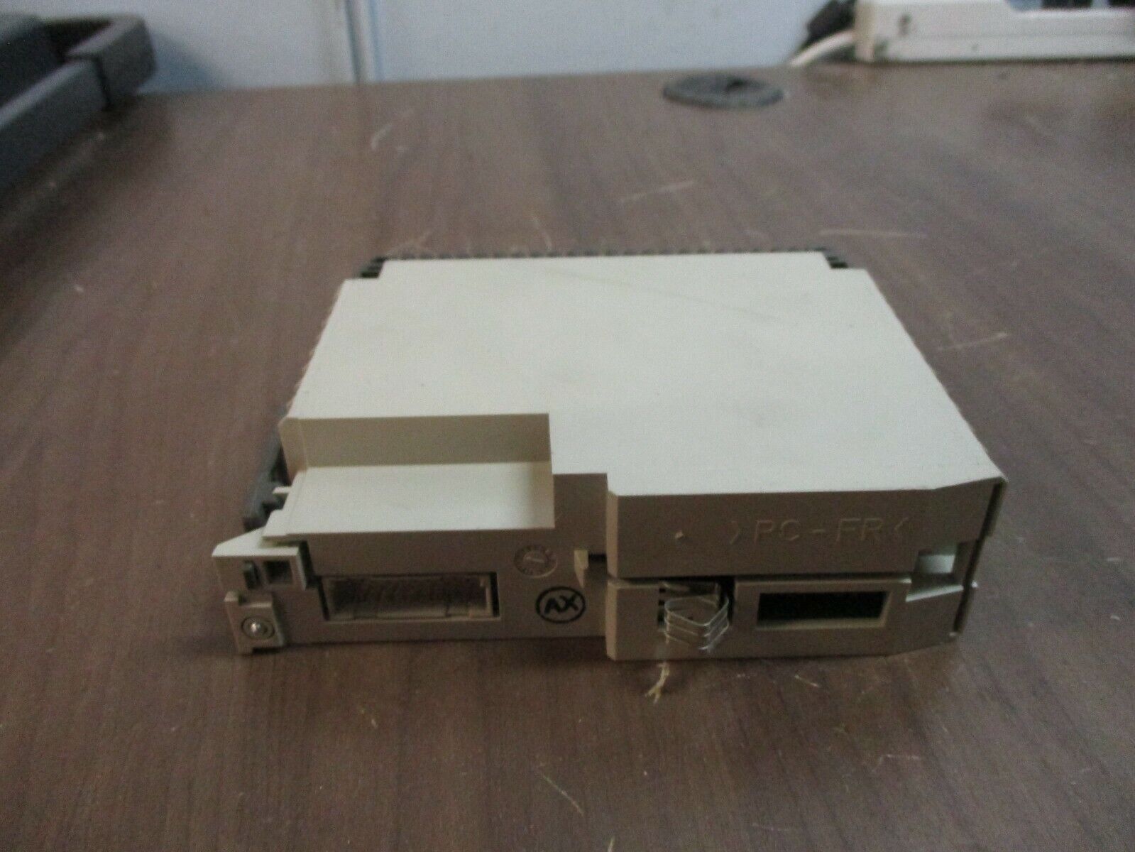 AEG Modicon Analog Output Module DAU 202 / AS-BDAU-202 Single Isolated 2X 10V