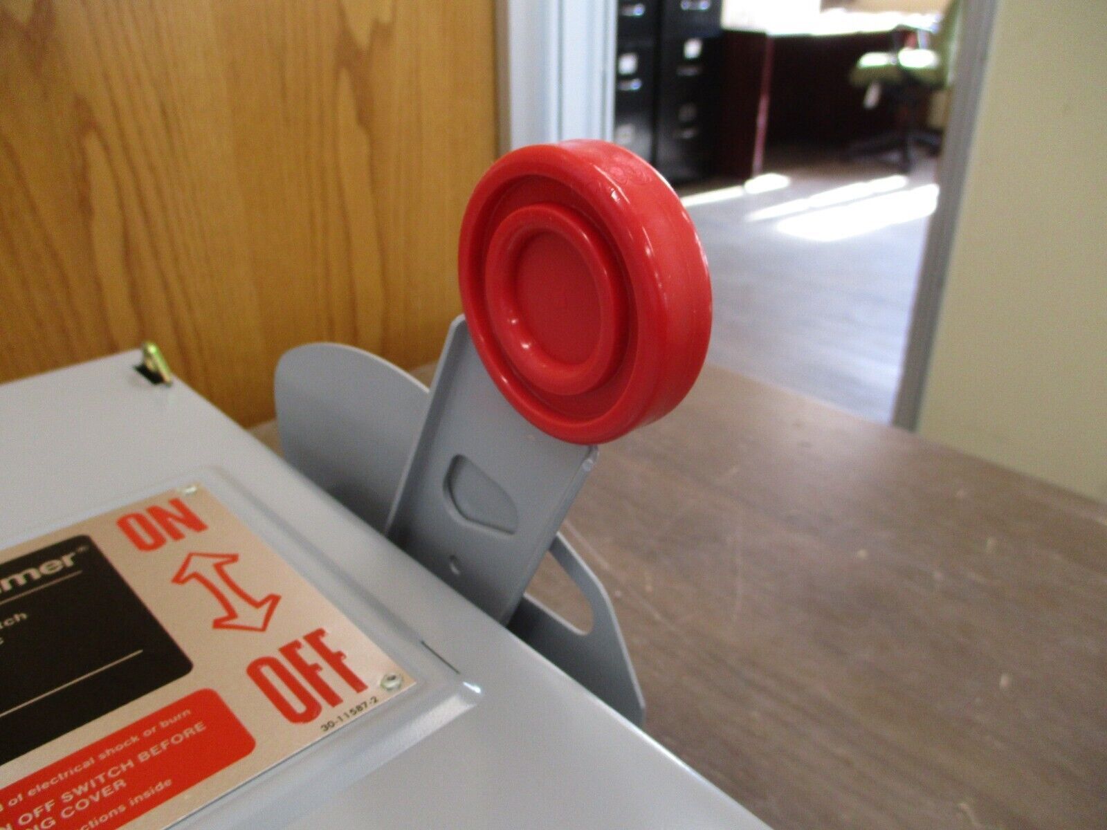 Cutler-Hammer Non-Fusible Safety Switch DH361UGK 30A 600V 3P Type 1 New Surplus