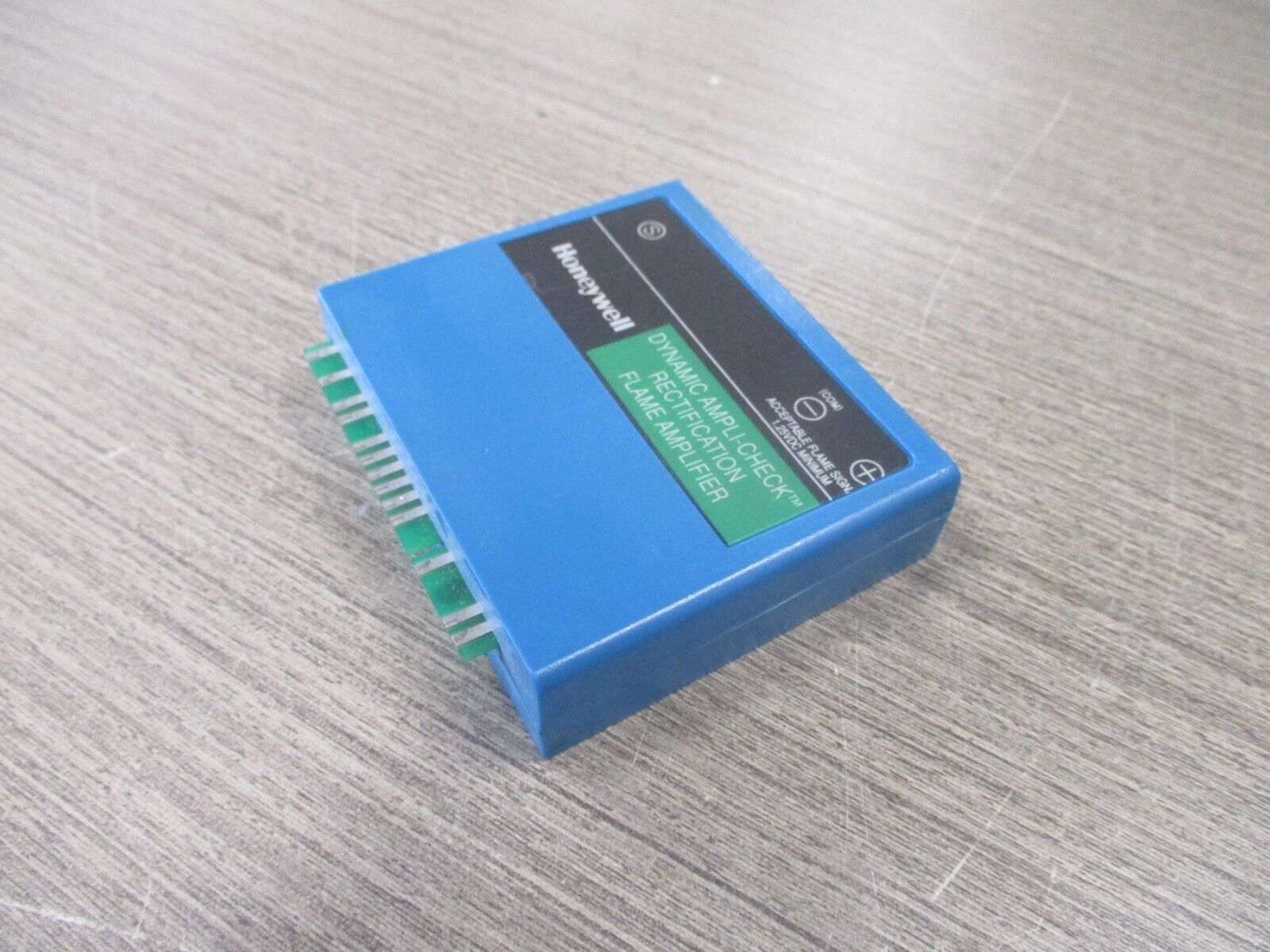 Honeywell Dynamic Ampli-Check Rectification Flame Amplifier R7847B1031 Used