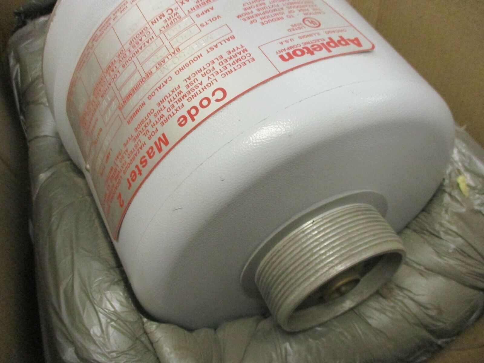 Appleton Code Master 2 Explosion Proof Lighting Fixture CMBH250-MT 120-277V