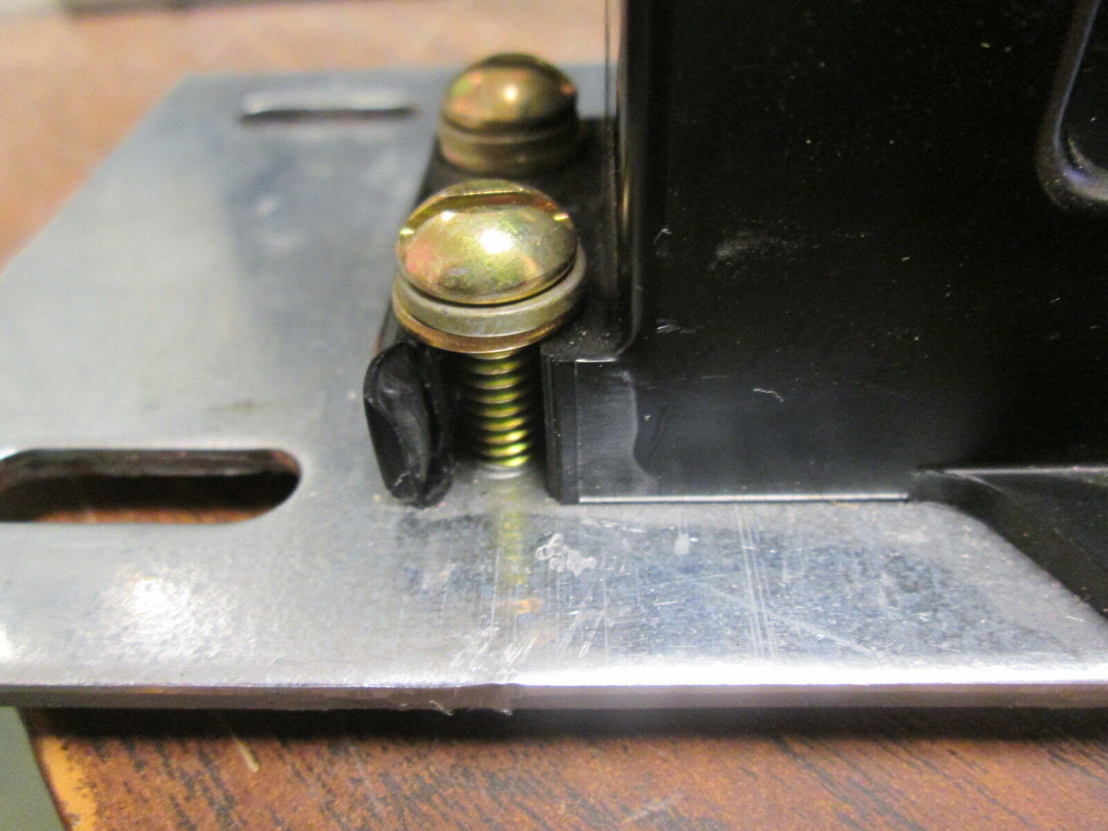 GE Spectra Series Power Meter w/ Disconnect APM4803E520 480V 50/60Hz 3Ph 3W Used