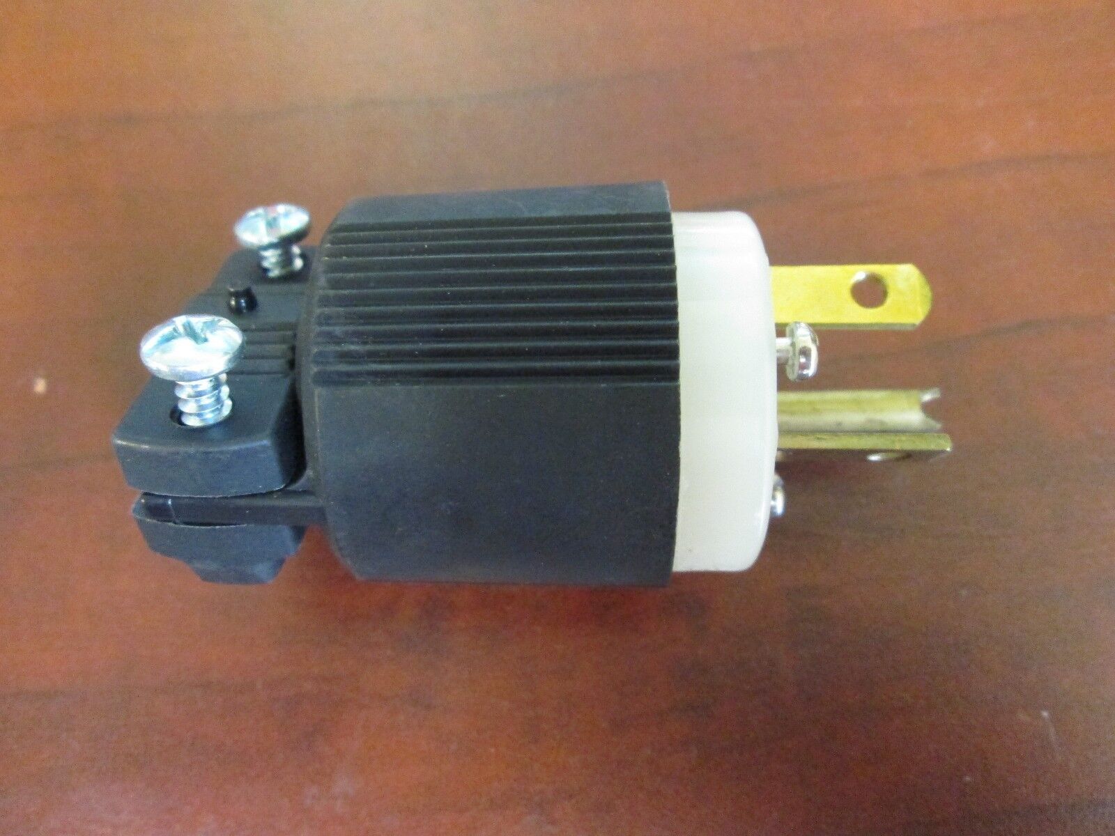 Cooper Plug 6766 *Lot of 7* 20A 125V New Surplus