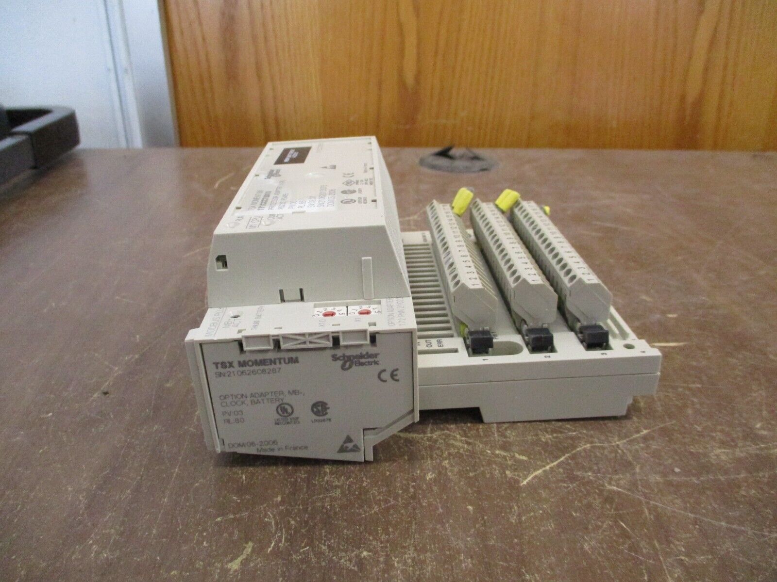 Schneider Electric TSX Momentum Processor w/ I/O Base 171CCC78010 512K Used