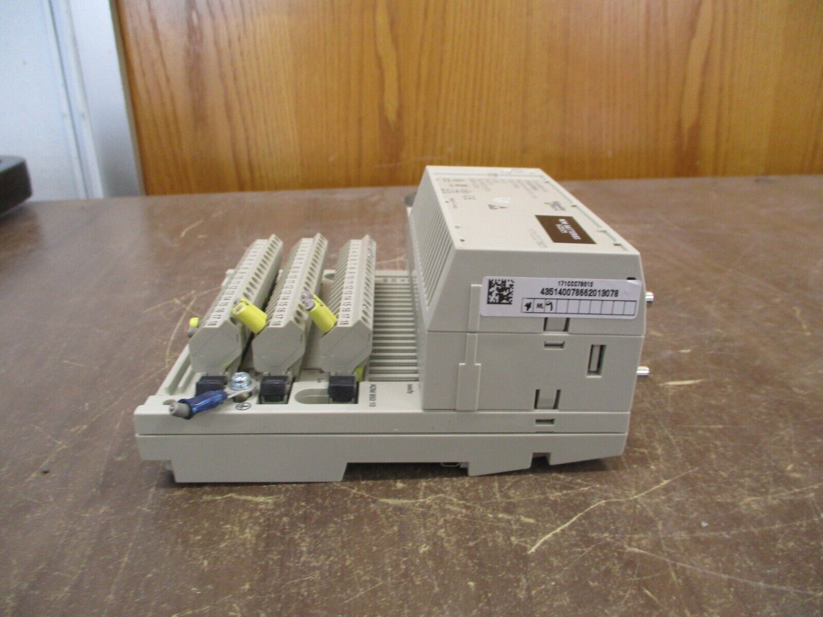 Schneider Electric TSX Momentum Processor w/ I/O Base 171CCC78010 512K Used