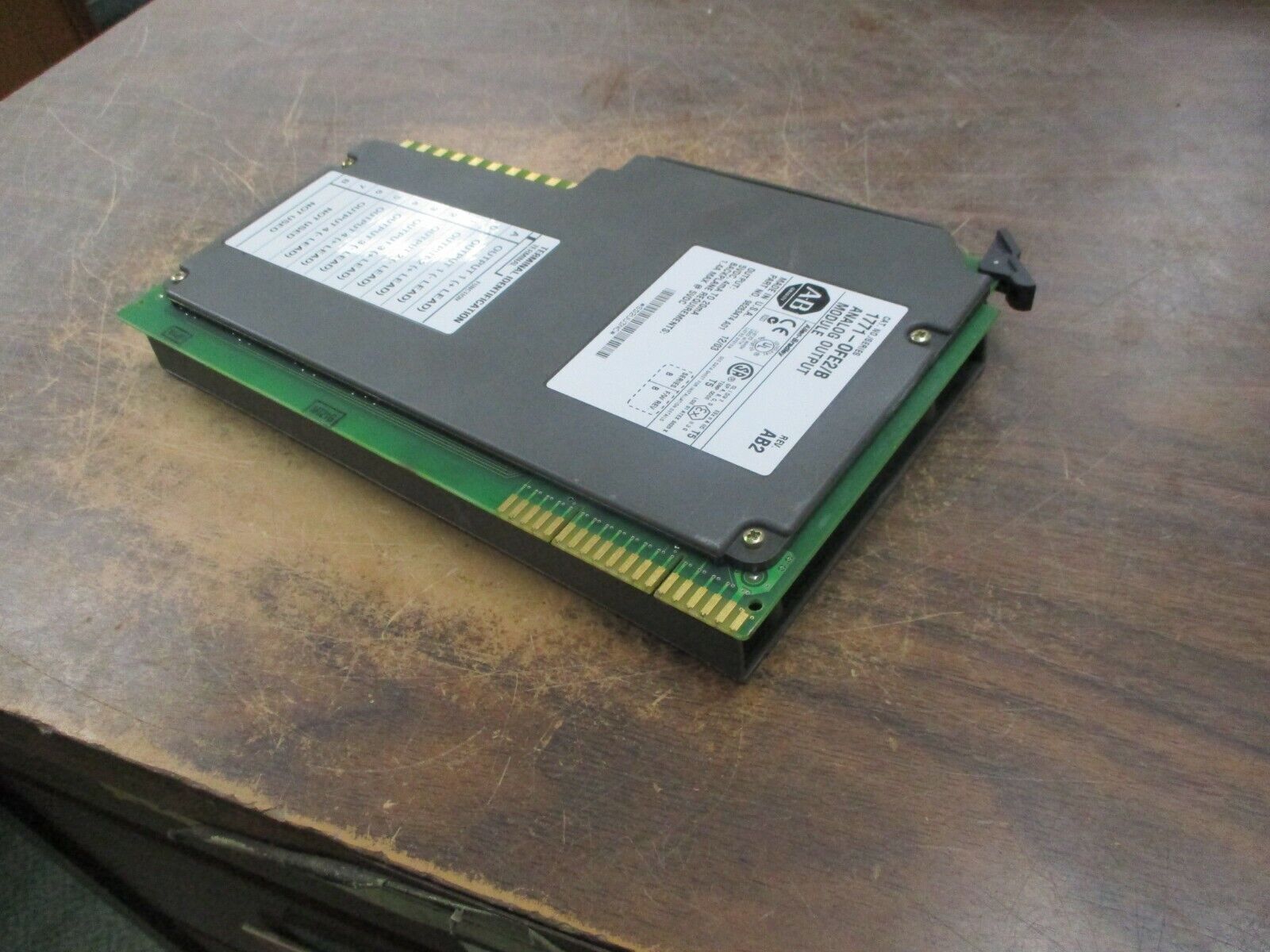 Allen-Bradley Analog Output Module 1771-OFE2/B Ser. B Rev. AB2 F/W Rev: B Used