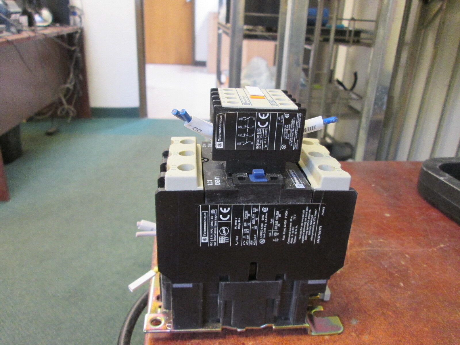 Telemecanique Contactor LC1 D6511 120V Coil 80A 600V w/Aux Contact Block Used