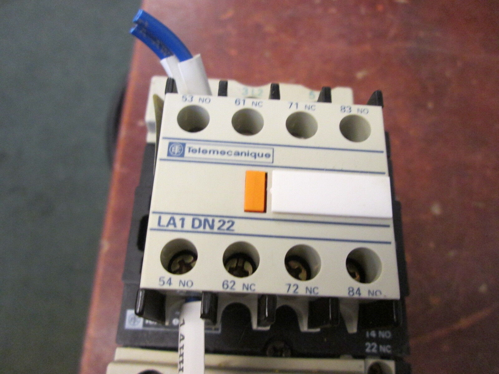 Telemecanique Contactor LC1 D6511 120V Coil 80A 600V w/Aux Contact Block Used