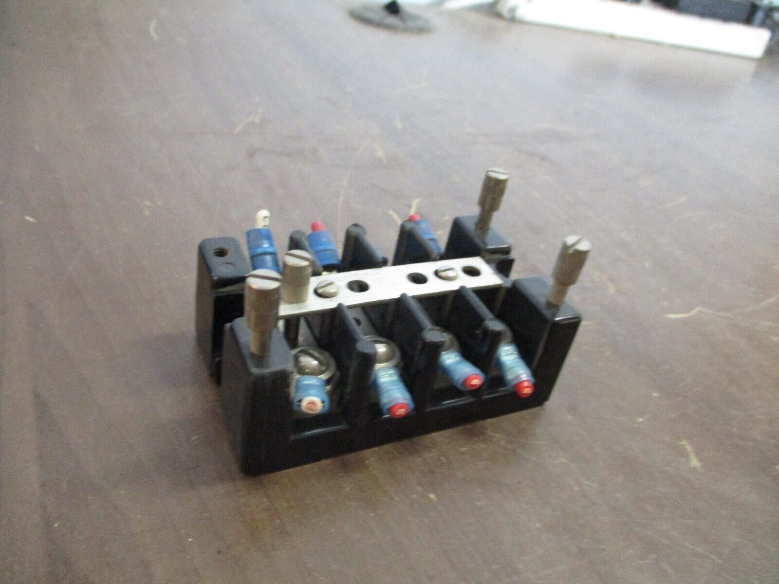 Marathon Terminal Block 1504 SC 72769 75A 600V *Missing (1) Screw* Used