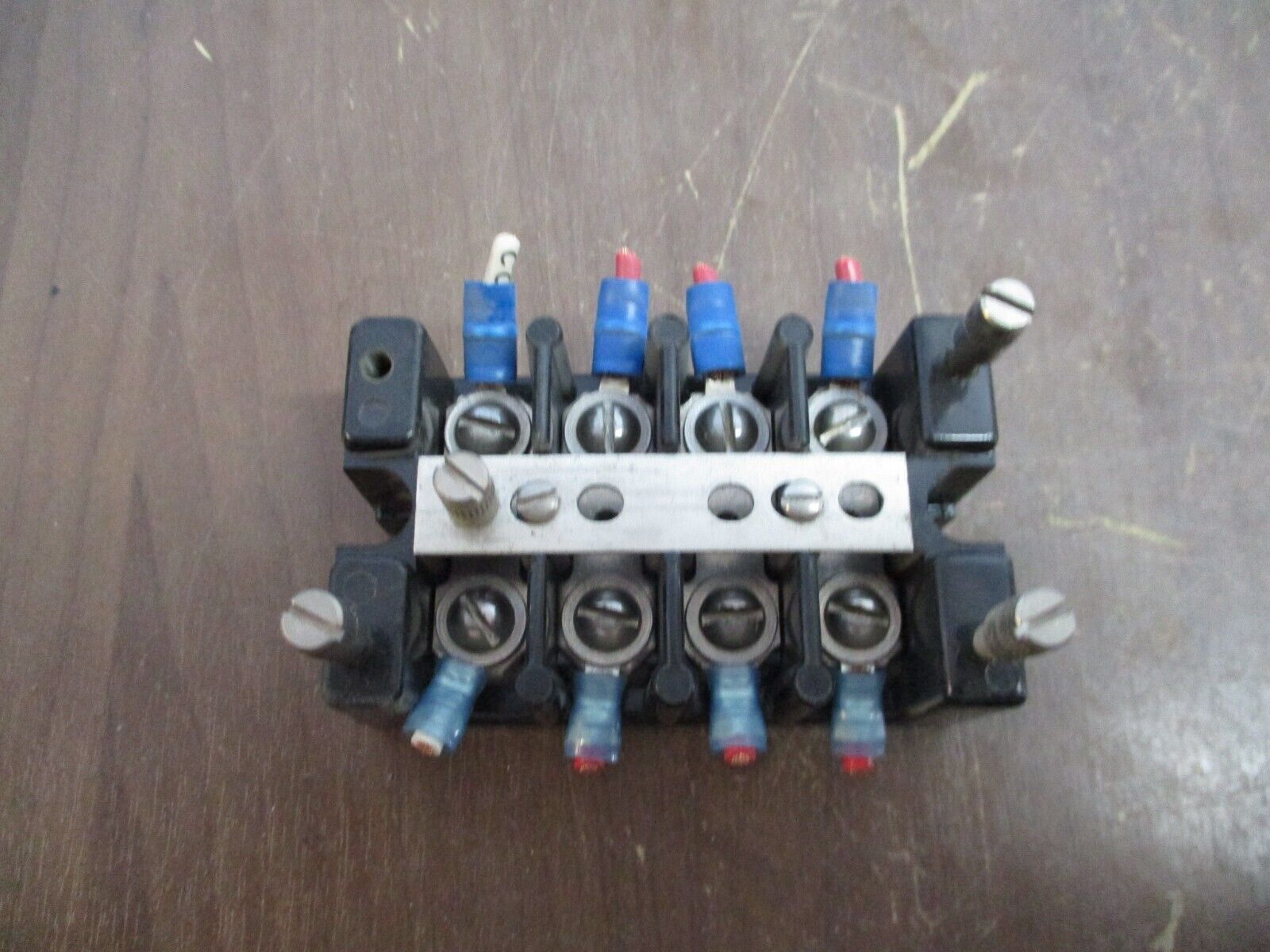 Marathon Terminal Block 1504 SC 72769 75A 600V *Missing (1) Screw* Used