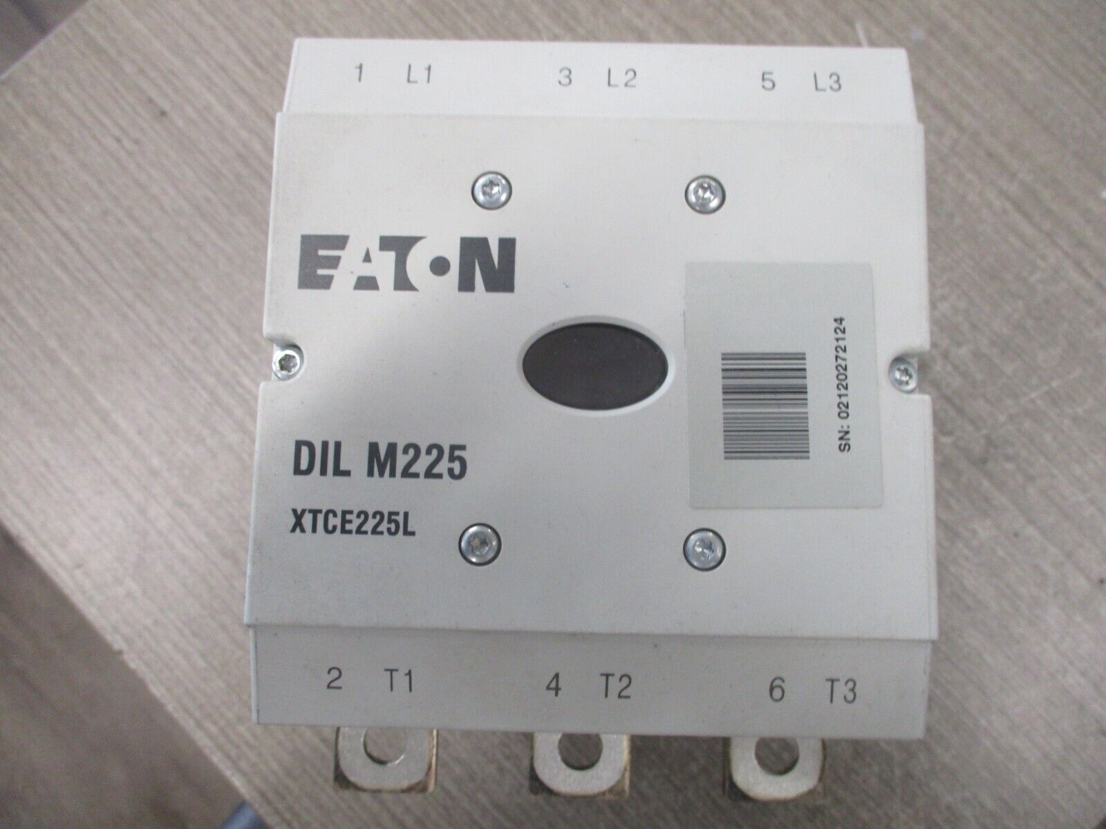 Eaton DIL M225 Contactor XTCE225L 24-48VDC Coil 250A 600V 3Ph Used