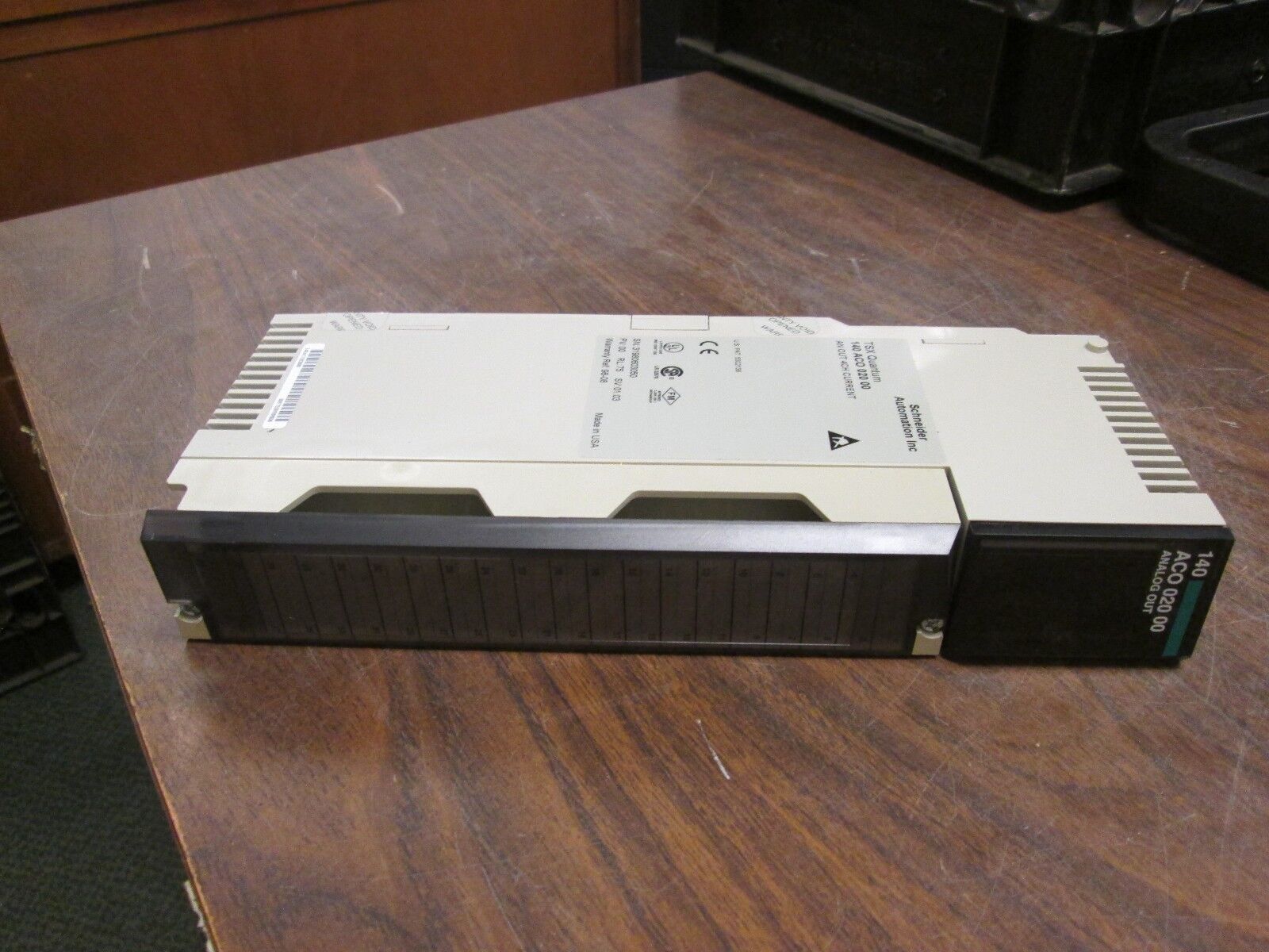 Schneider Automation TSX Quantum Analog Output Module 140 ACO 020 00 4-Ch Used