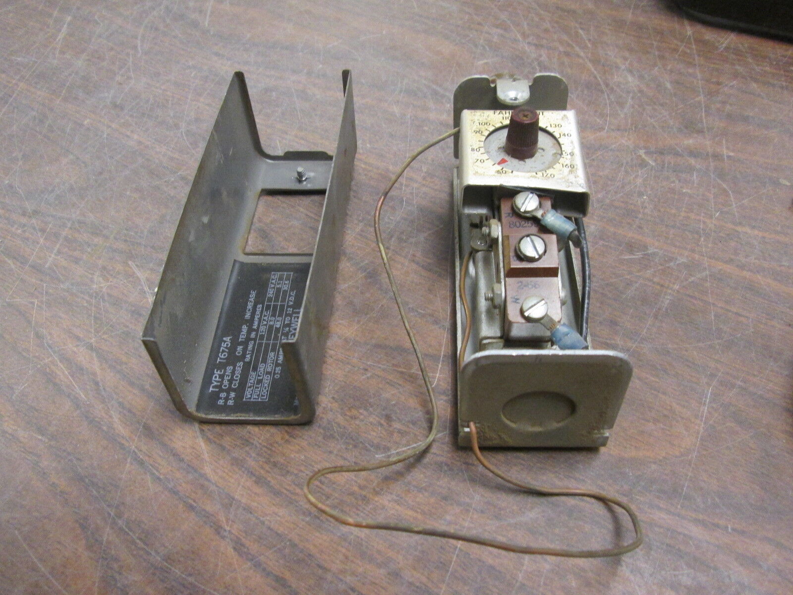 Honeywell Thermostat T675A 0.25A @ ¼ - 12VDC Used