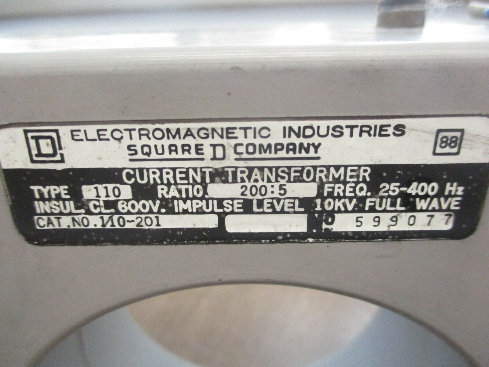 Square D Current Transformer 110-201 Ratio 200:5A 600V 25-400Hz Used