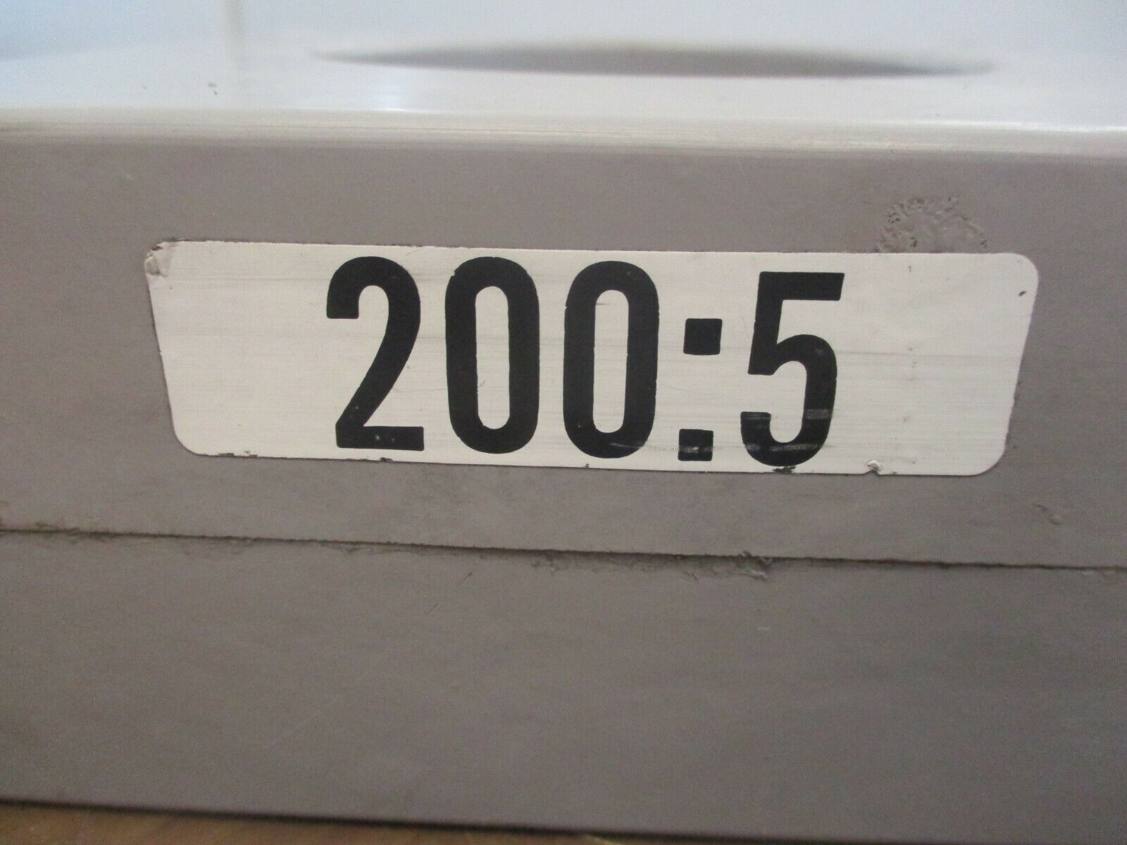 Square D Current Transformer 110-201 Ratio 200:5A 600V 25-400Hz Used