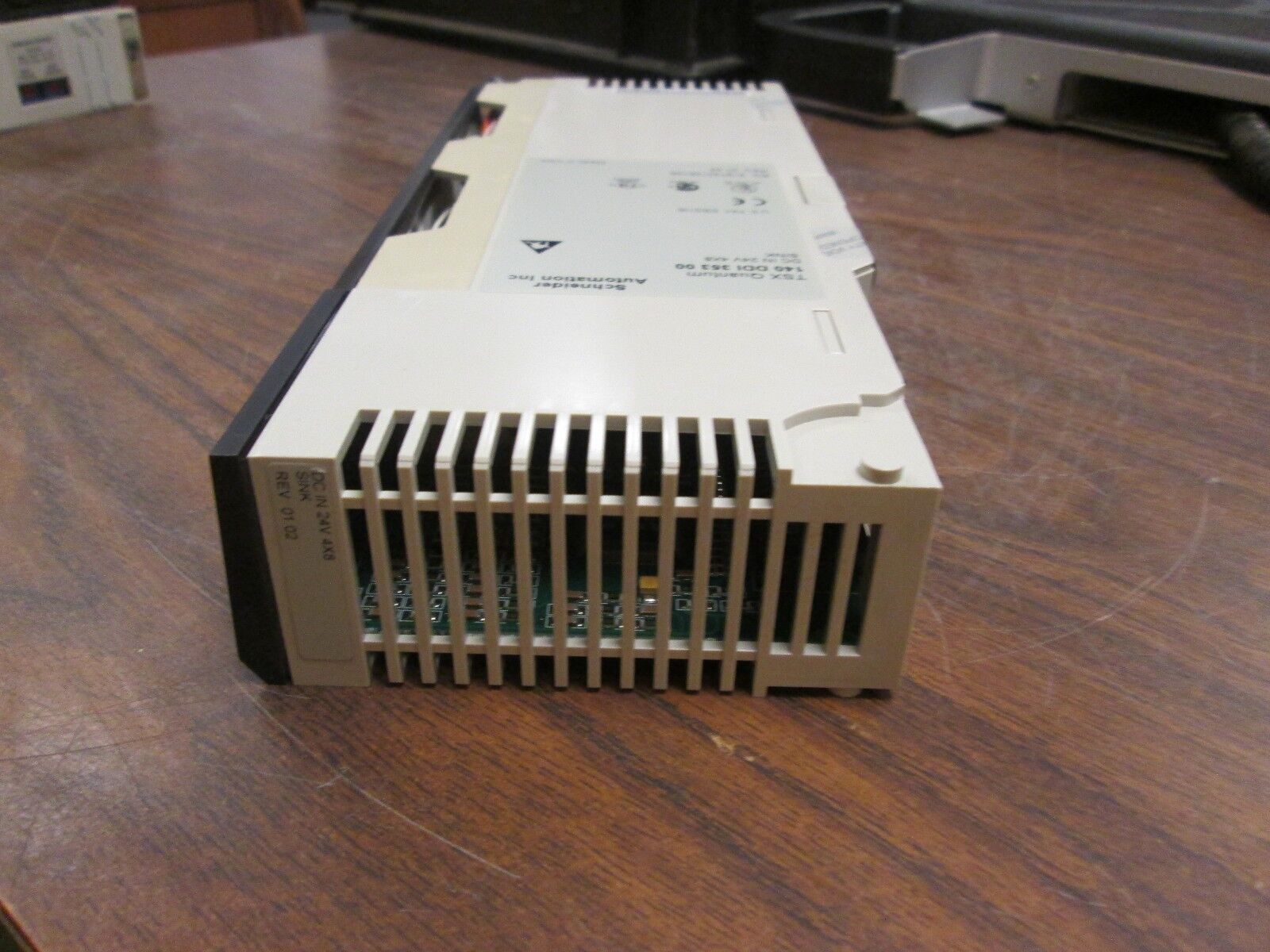Schneider Automation TSX Quantum DC Input Module 140 DDI 353 00 4x8 Used