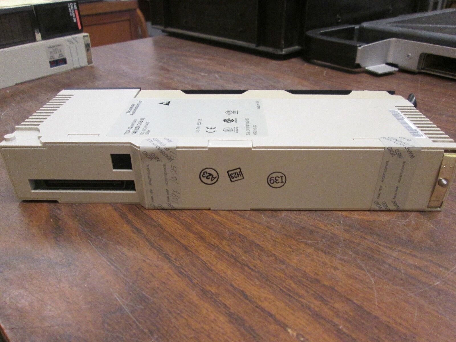 Schneider Automation TSX Quantum DC Input Module 140 DDI 353 00 4x8 Used