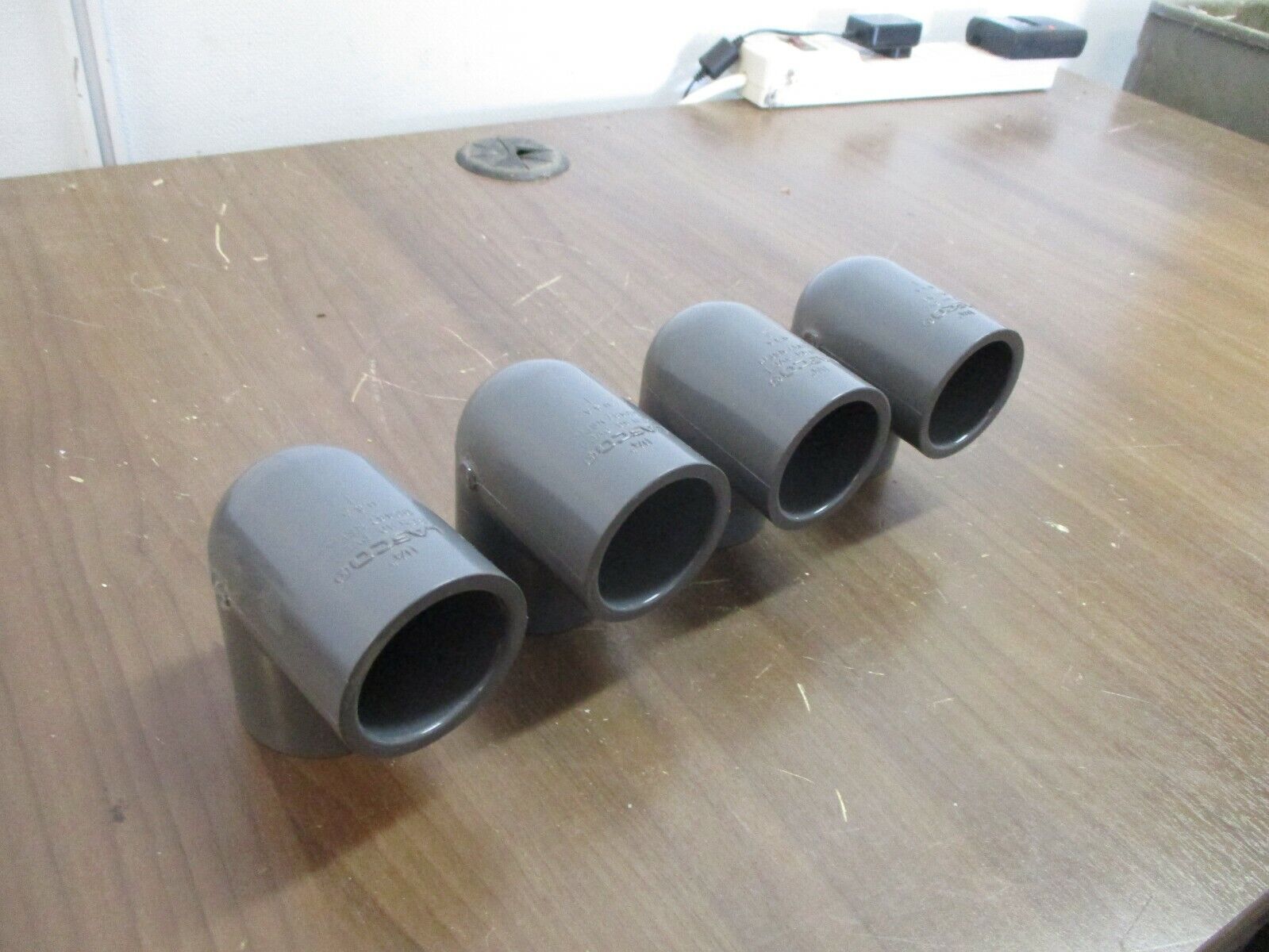 Lasco 90º Elbow Fitting D2467 Size: 1 1/4" *Lot of 4* Used