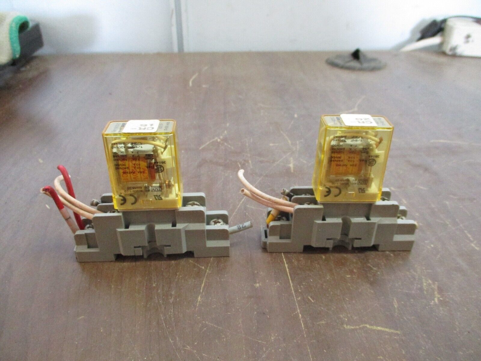 Idec Relay RHIB-U 120V Coil w/ Base *Lot of 2* Used