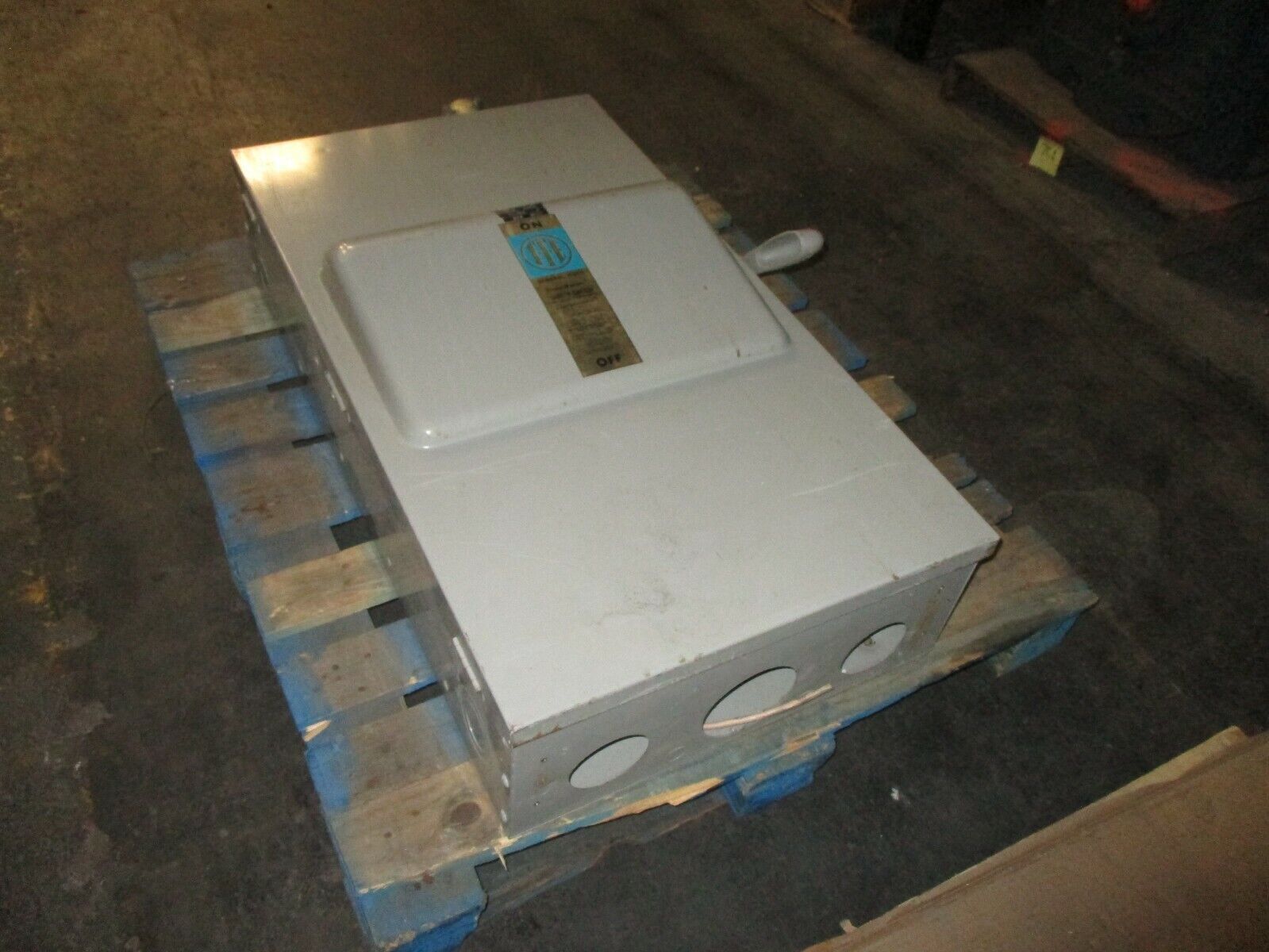 ITE Fusible Safety Switch / Disconnect JN-425 400A 240V Used