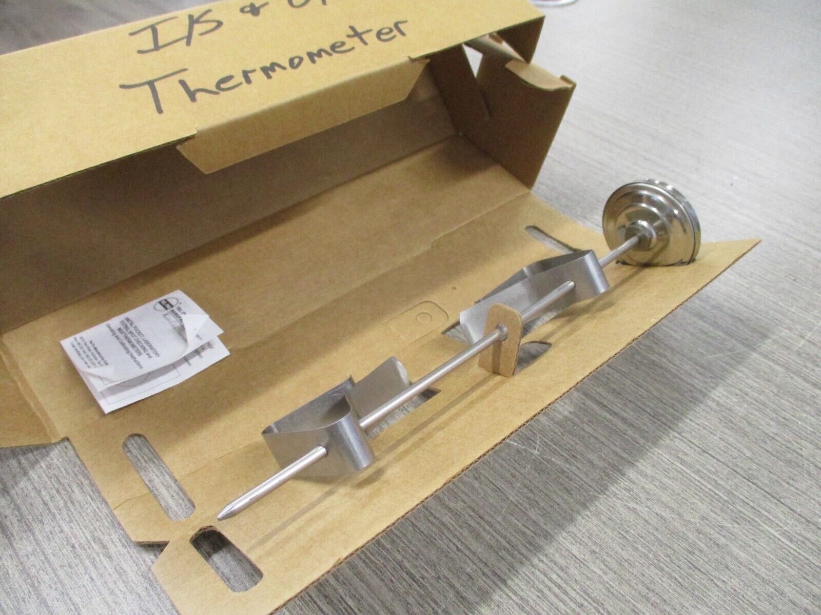 Tel-Tru Thermometer GT100R Range : 0 - 140 Stem: 8" New Surplus