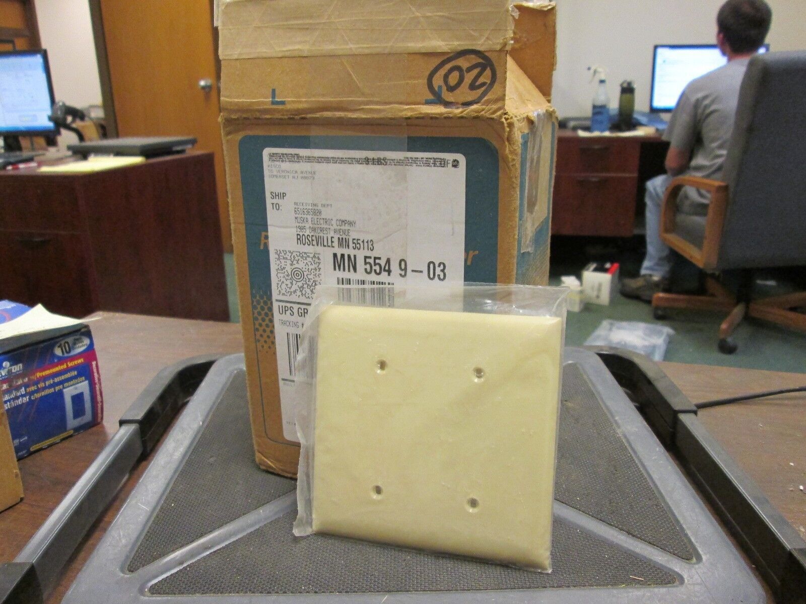 2 Gang Blank Cover Ivory *Lot of 20* New Surplus