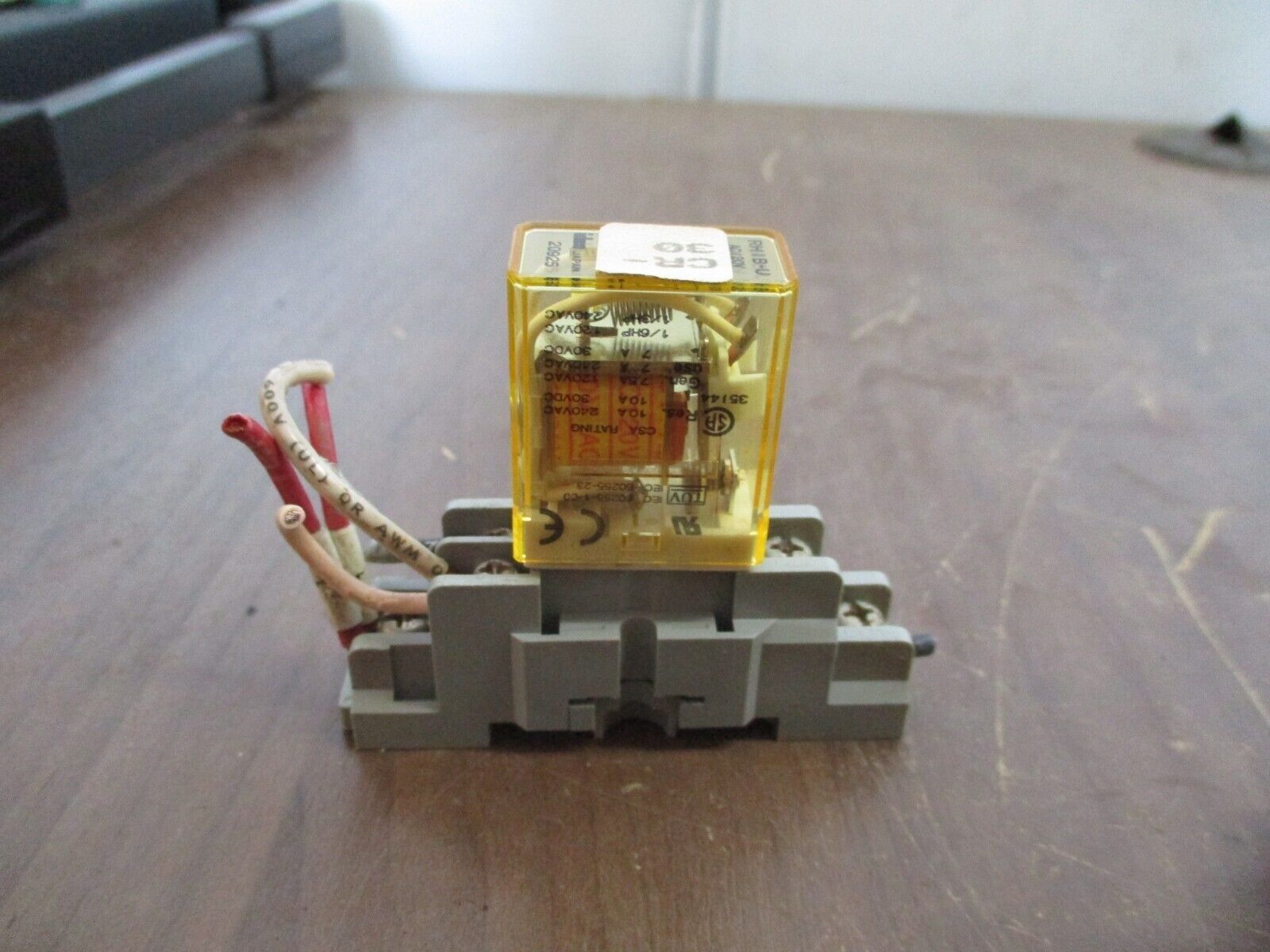 Idec Relay RHIB-U 120V Coil w/ Base *Lot of 3* Used