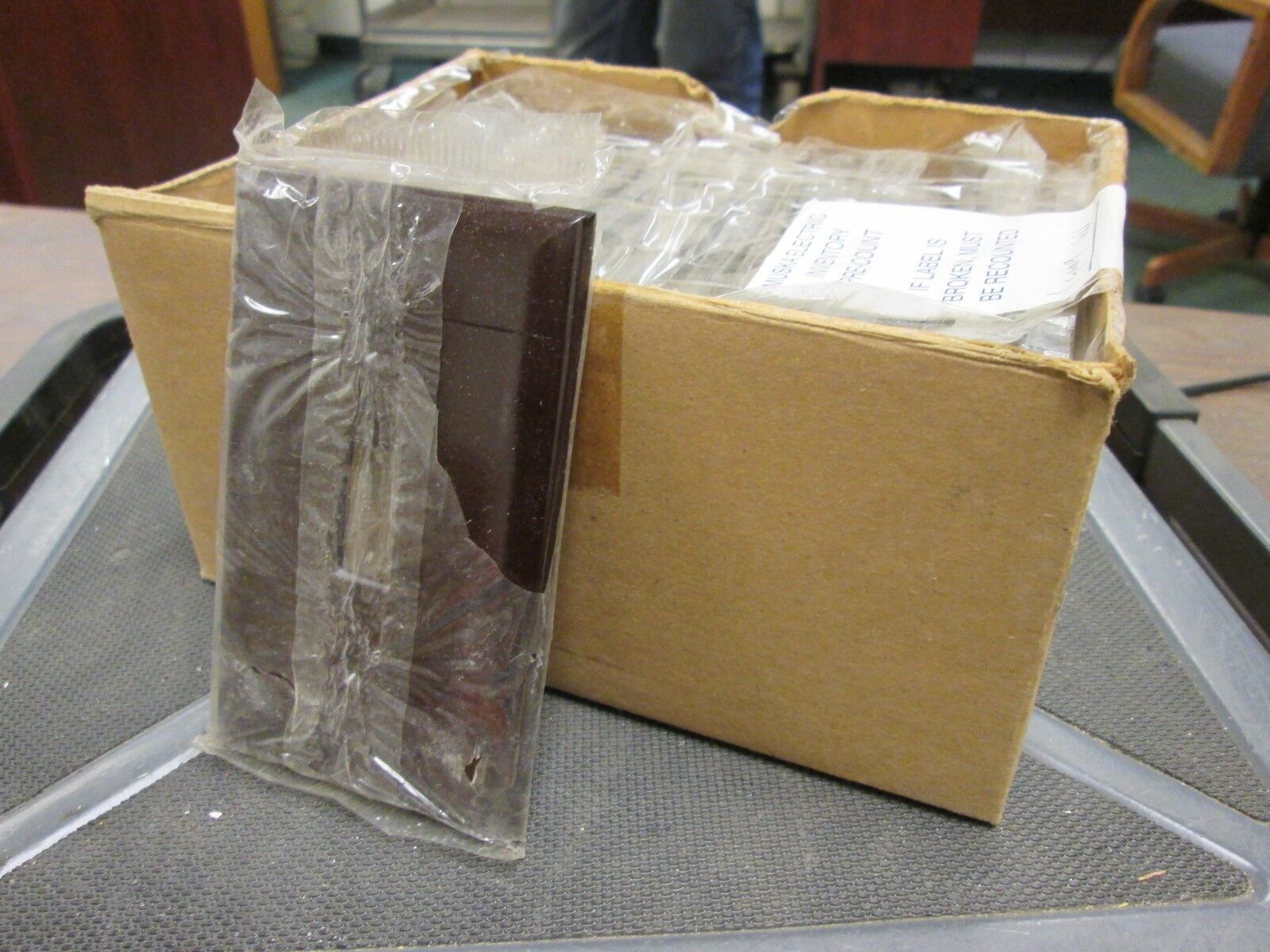 1 Gang Switch Plate Brown *Lot of 30* New Surplus