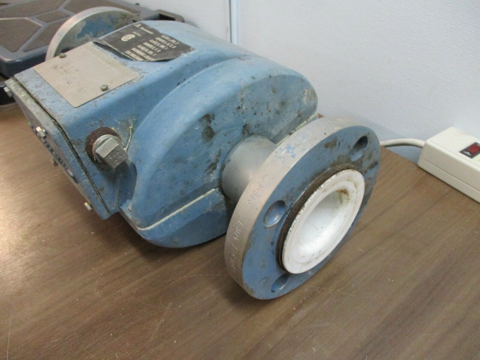 Rosemount Magnetic Flowtube 8701TSA020S1A3 275PSI Explosion Proof Used