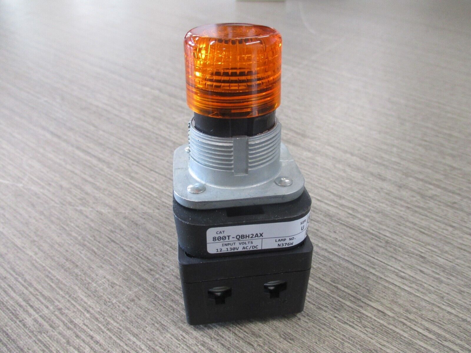 Allen-Bradley Illuminated Push Button 800T-QBH2AX Ser. U 12-130V New Surplus