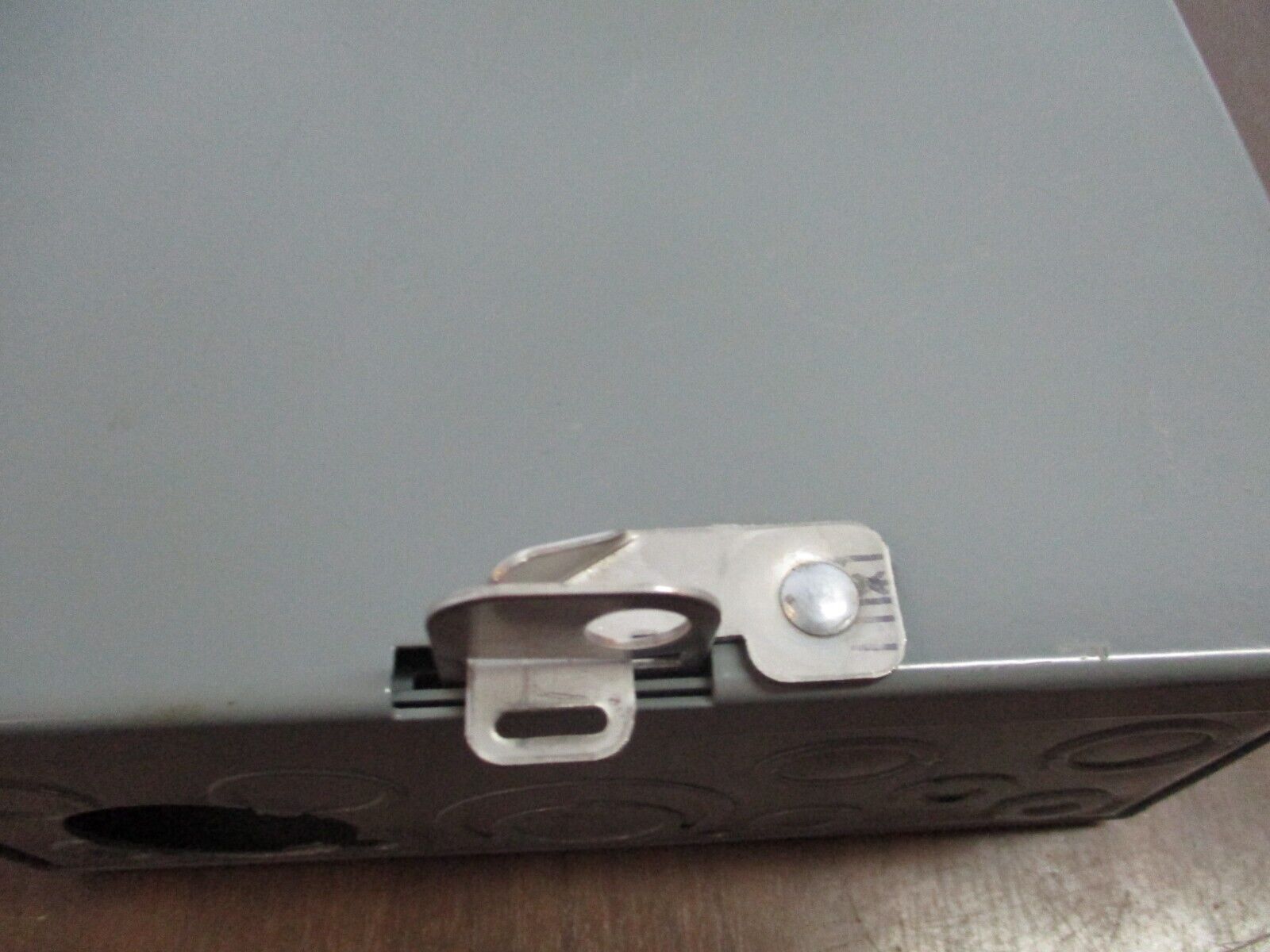 Square D Homeline 3R Load Center HOM4-8L125GRB Ser. 001 125A 120/240V 50/60Hz
