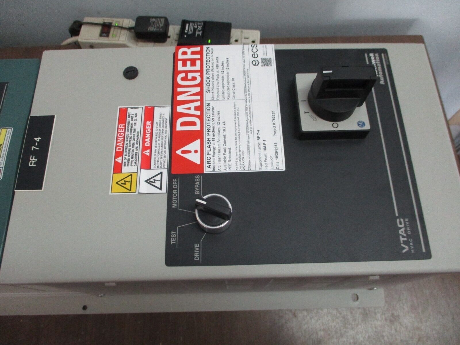 Rockwell Automation VTAC 9 AC Drive w/ Bypass 9VT-2541H0-D00 25HP 3Ph w/ Keypad