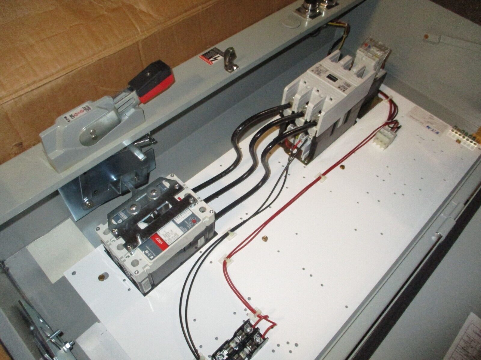 Eaton Size 3 Breaker Combination Pump Panel ECN5532CAG Mods: R63/E 460V Coil