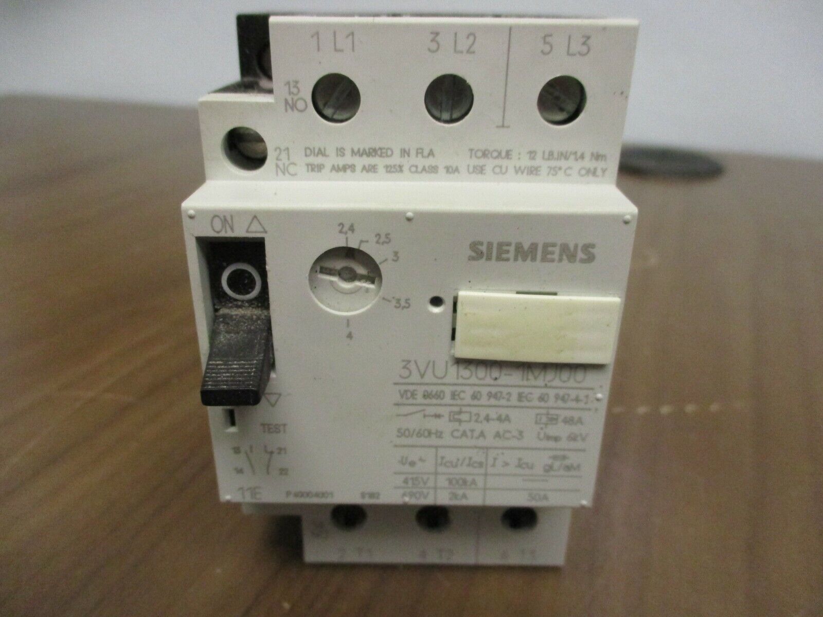 Siemens Manual Starter 3VU1300-1MJ00 Trip: 2.4-4A Used