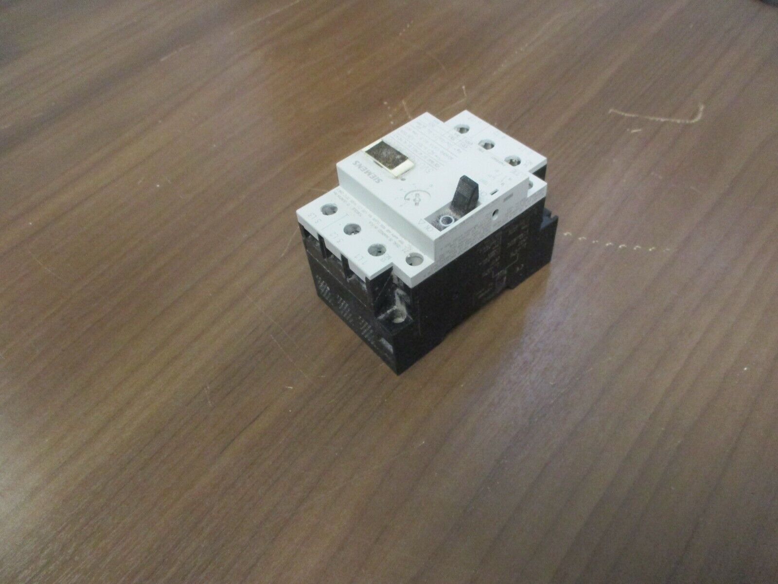 Siemens Manual Starter 3VU1300-1ML00 Trip: 4-10A Used