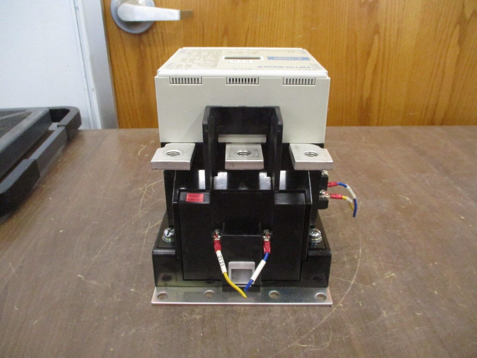 Mitsubishi Contactor S-N400 200-240V Coil 400A 600V Used