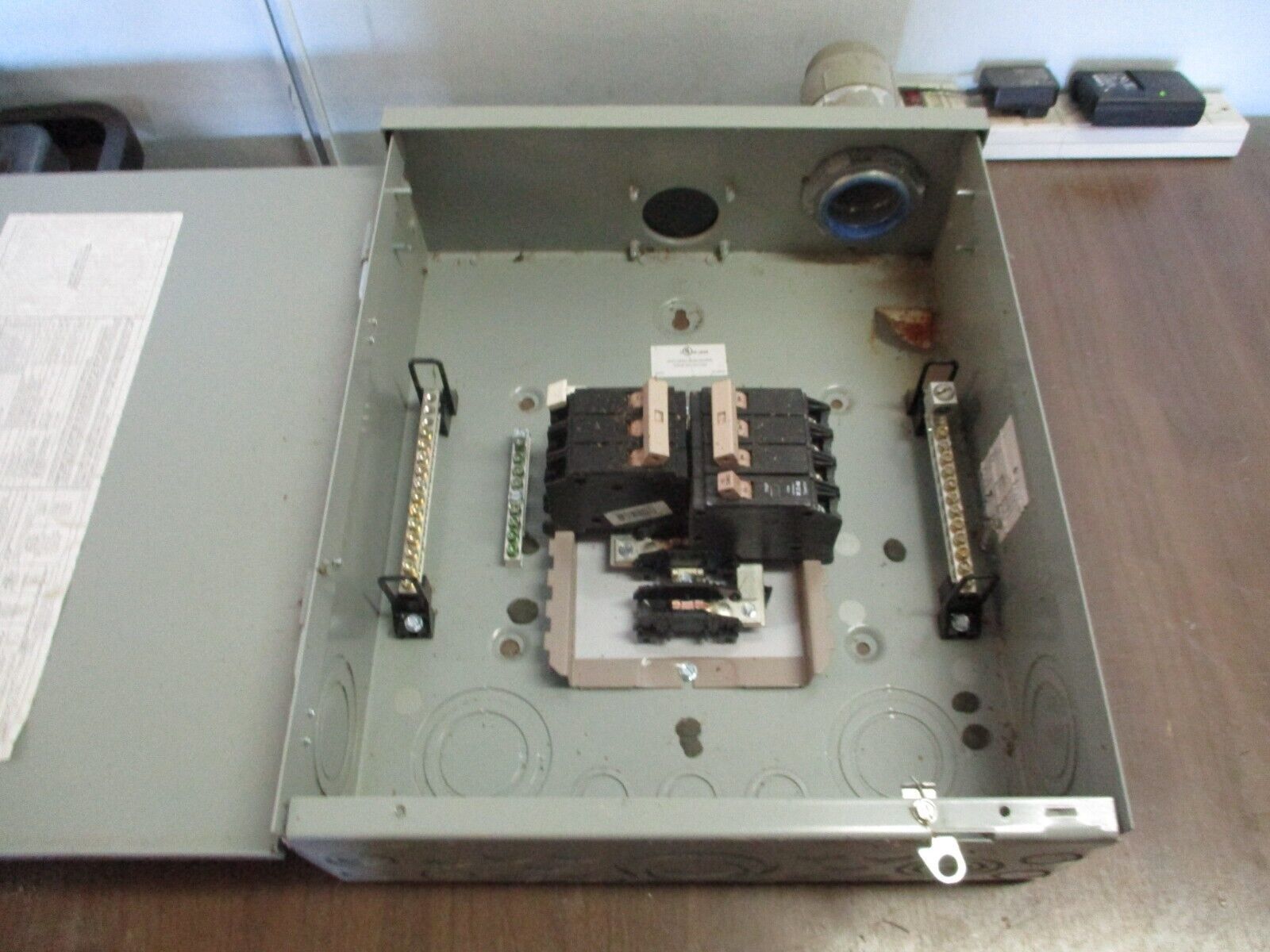 Eaton 3R Load Center 125A 120/240V 16-Slot Used