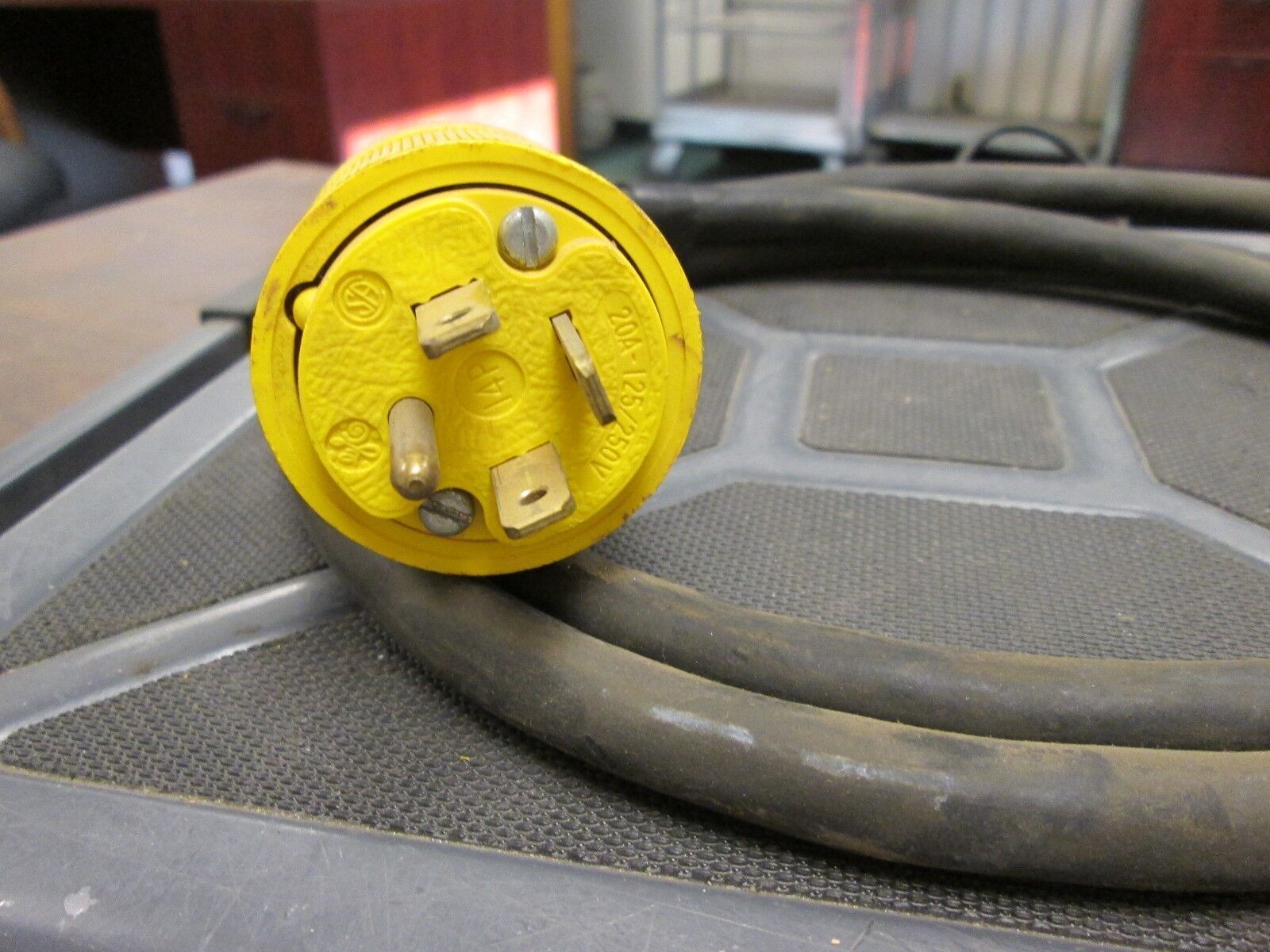 GE Plug 20A 125/250V 3Ph