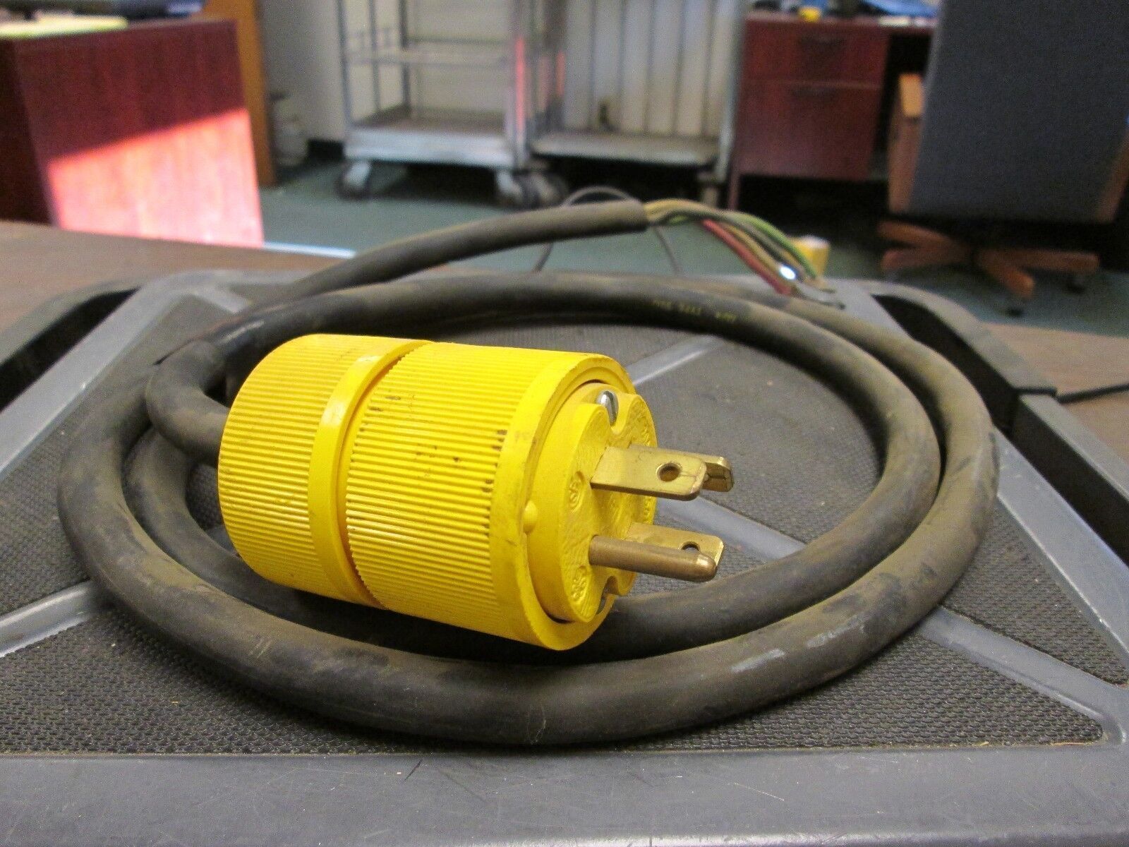 GE Plug 20A 125/250V 3Ph