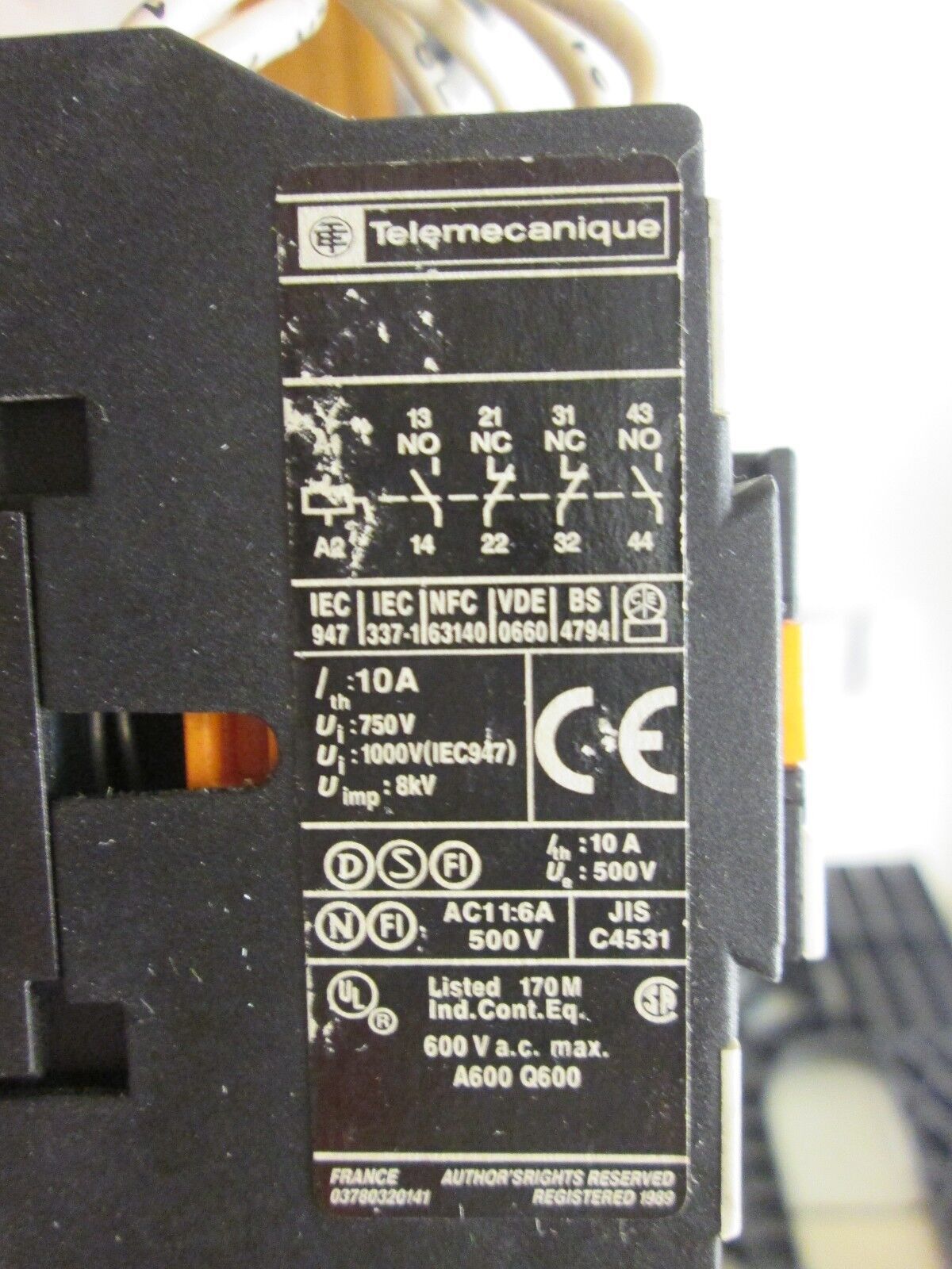 Telemecanique Contactor CA3 DN 22 10A 600V 24V Coil Used