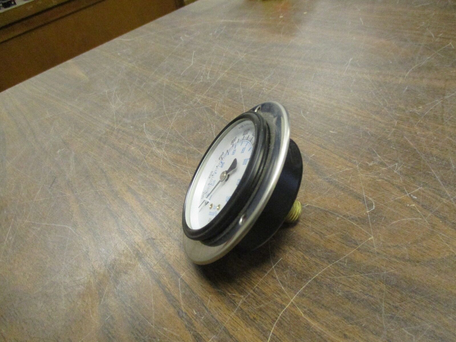 ENFM Pressure Gauge Range: 0-2000 PSI Used