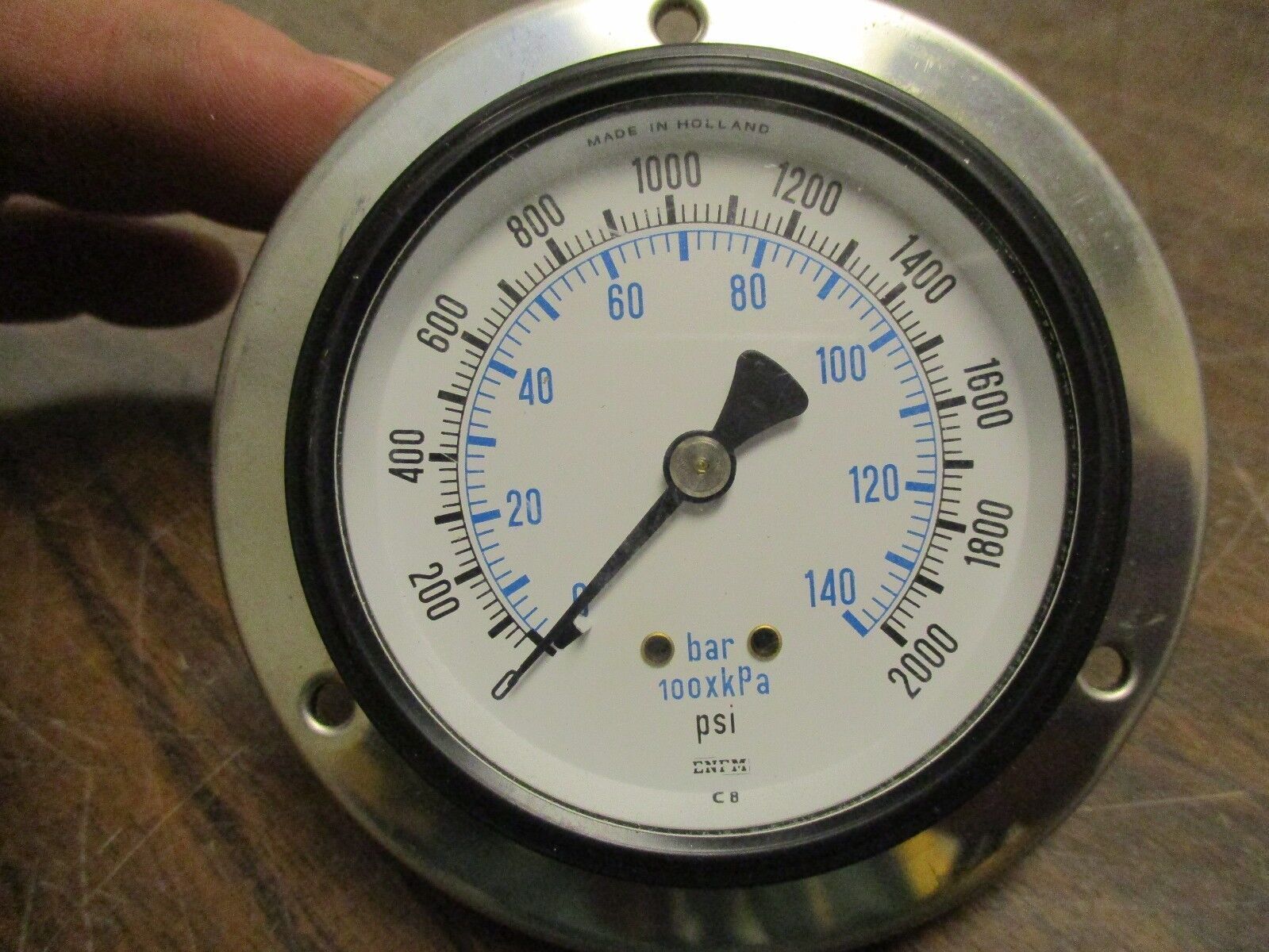 ENFM Pressure Gauge Range: 0-2000 PSI Used