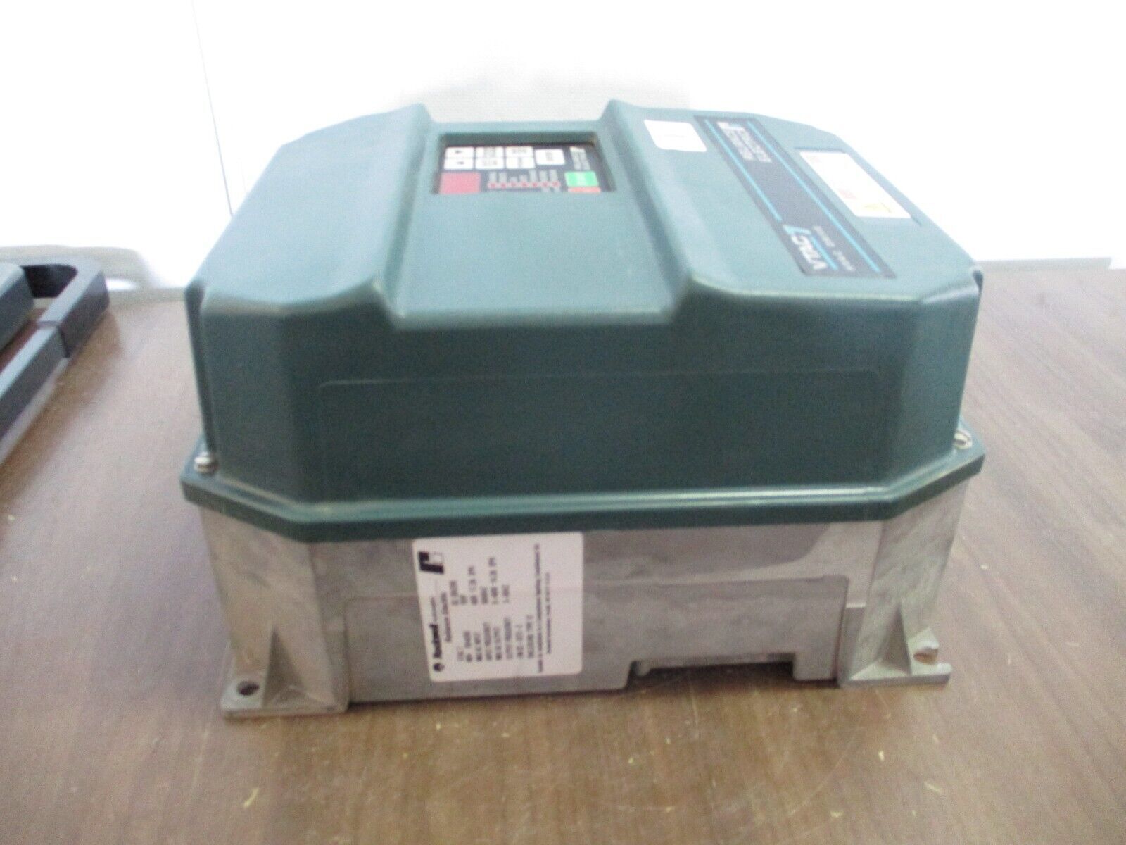 Reliance VTAC 7 AC Drive 10H4260 10HP 3Ph Type 12 Enclosure Used