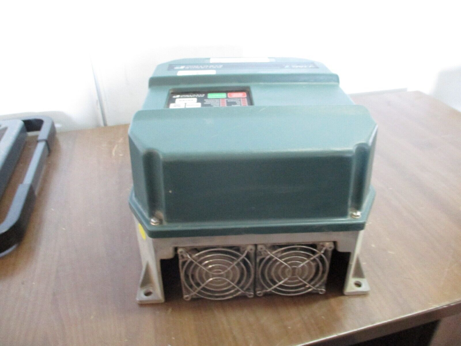 Reliance VTAC 7 AC Drive 10H4260 10HP 3Ph Type 12 Enclosure Used