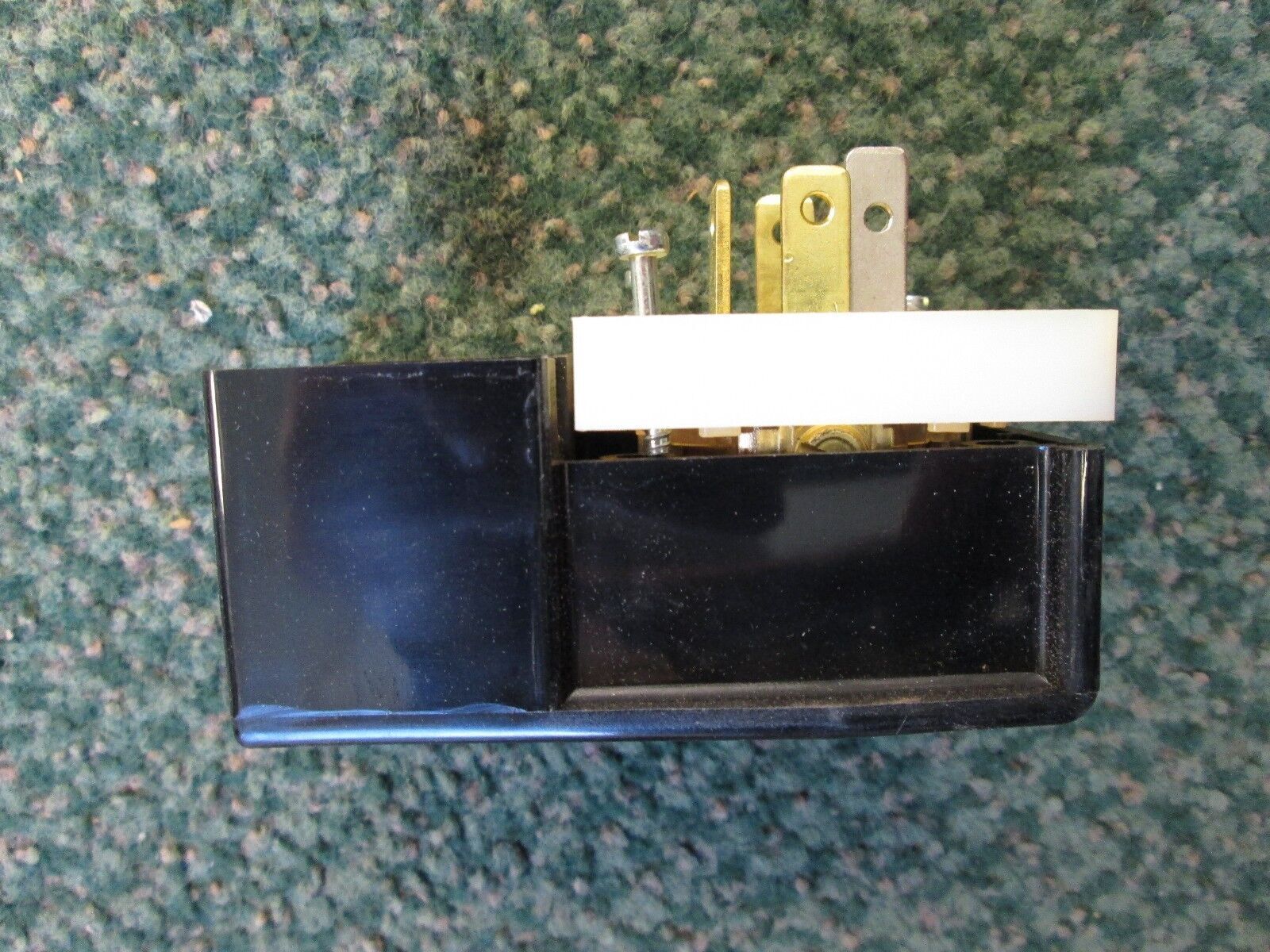 Hubbell Angle Plug 7251-C 20A 120/208V 4P 4W New Surplus