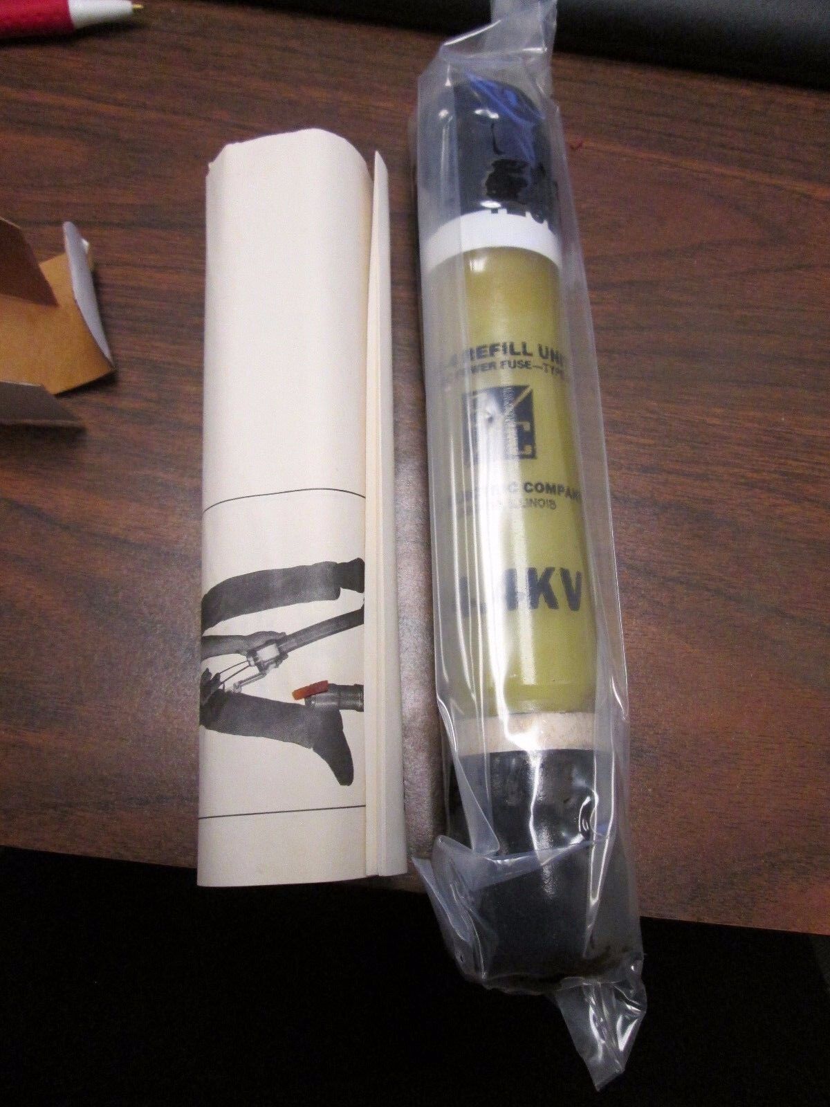 S&C SM-4 Power Fuse Refill Unit 122200R4 14.4KV 125A New Surplus